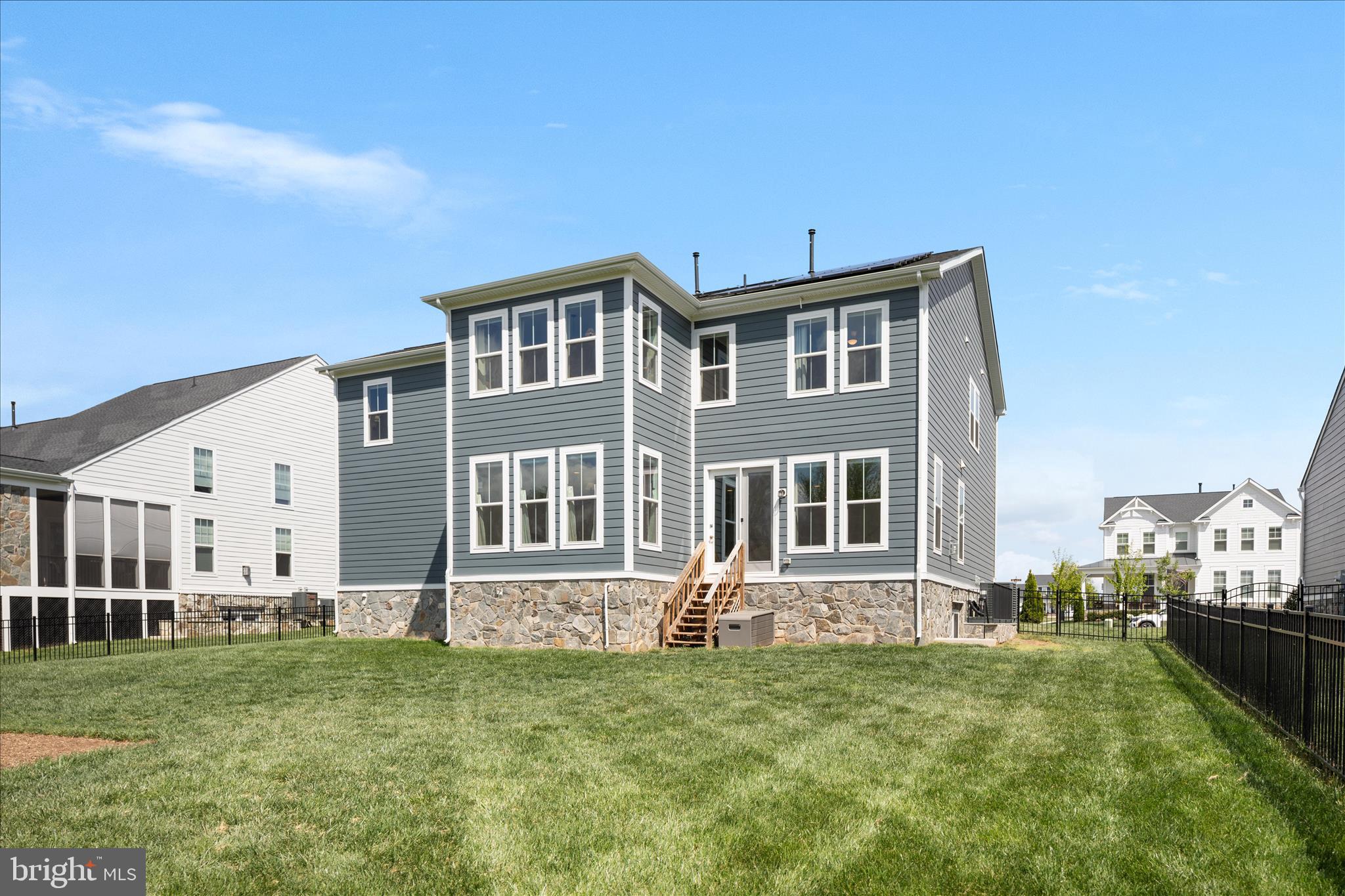 MEADOWBROOK - Residential