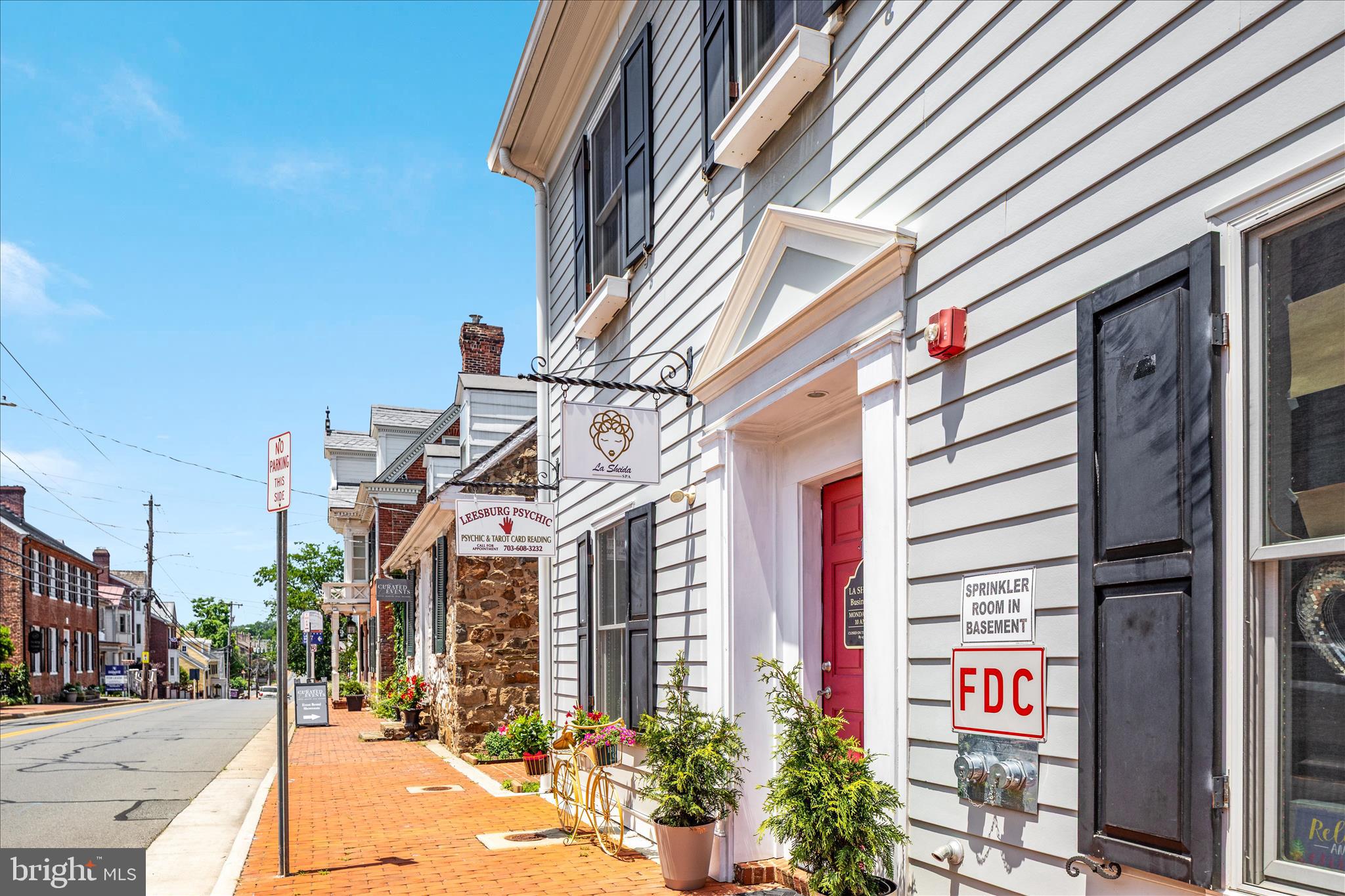 MEADOWBROOK - Residential