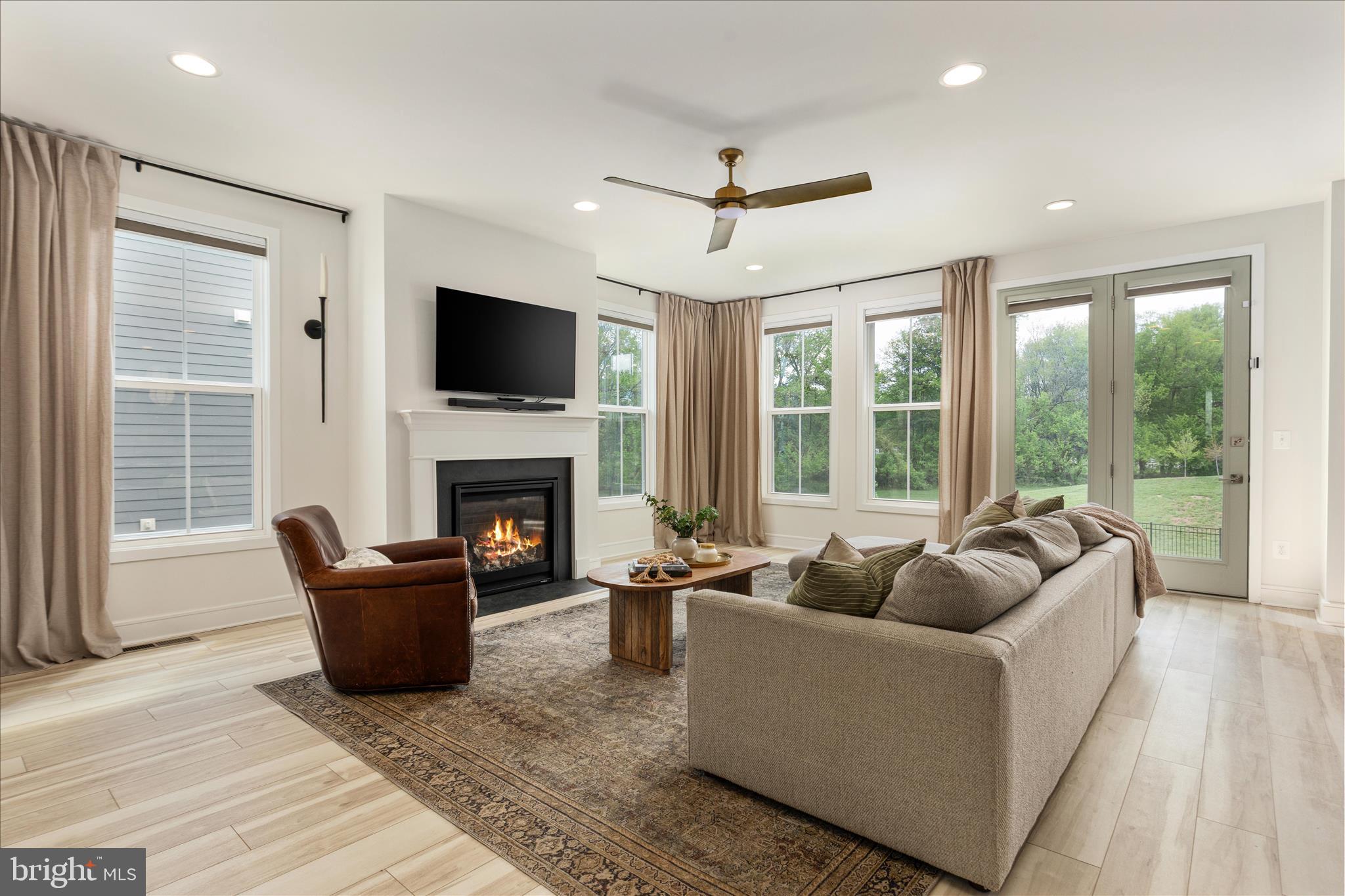 MEADOWBROOK - Residential