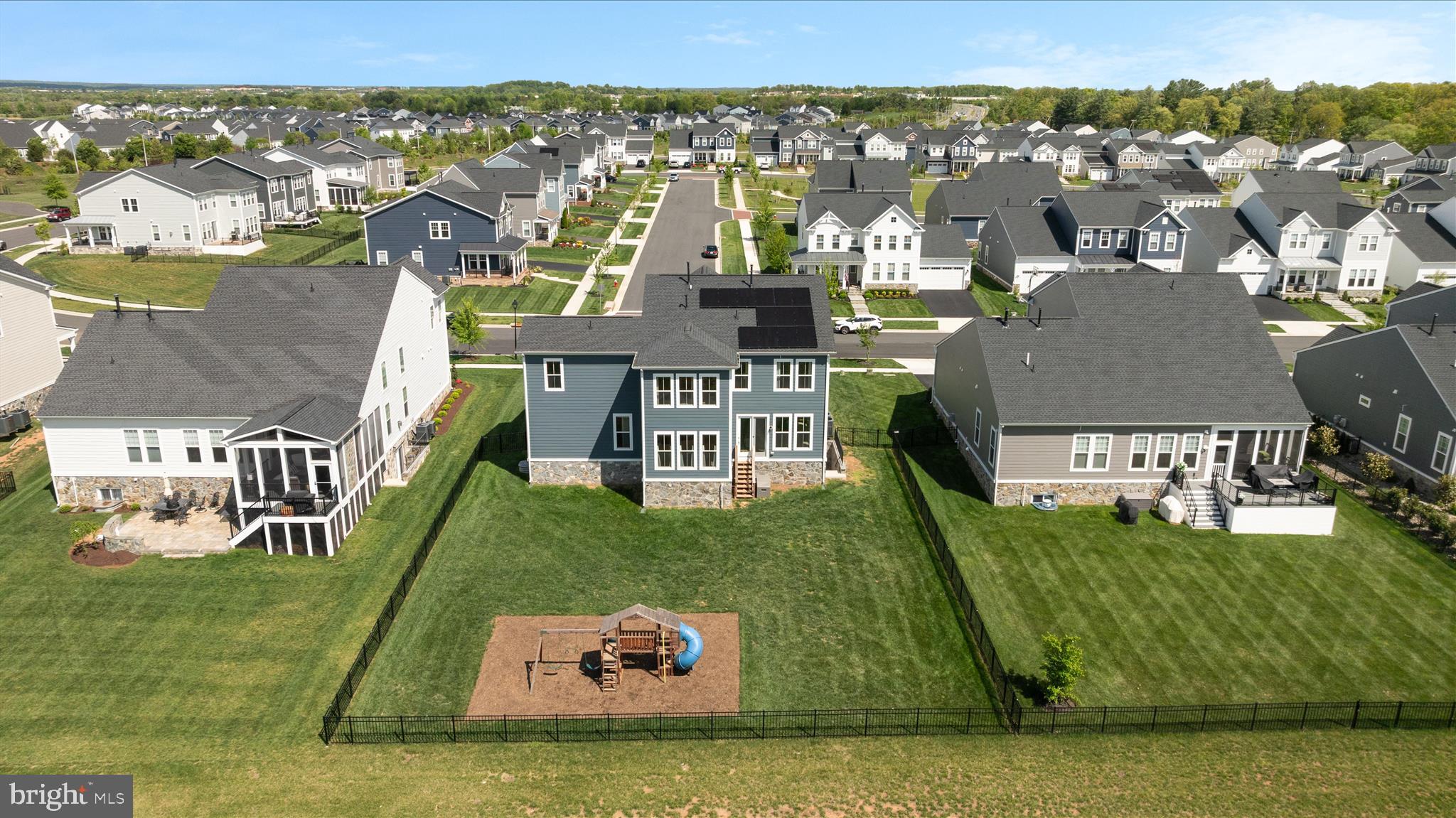 MEADOWBROOK - Residential