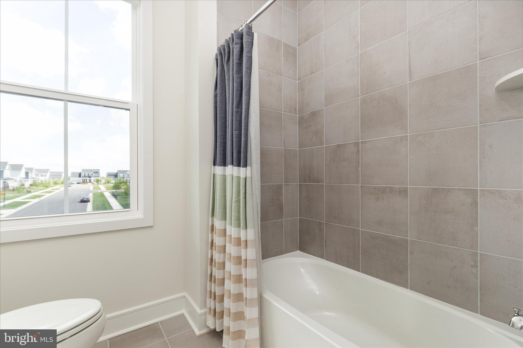 MEADOWBROOK - Residential
