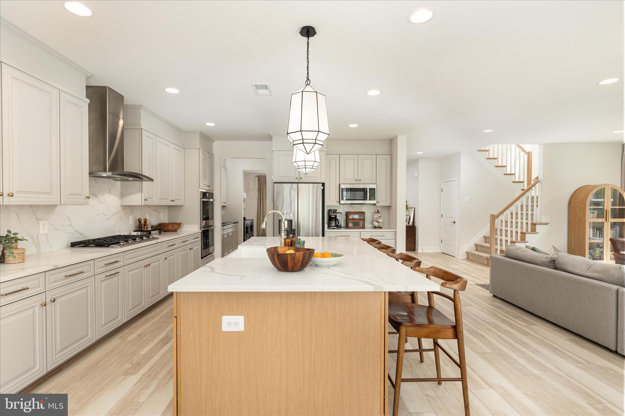 MEADOWBROOK - Residential
