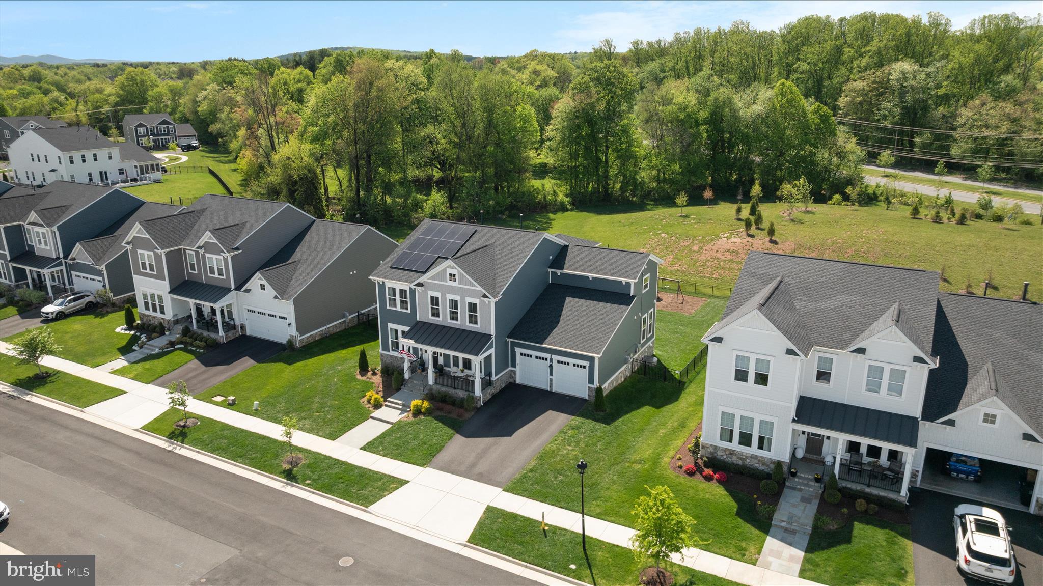 MEADOWBROOK - Residential