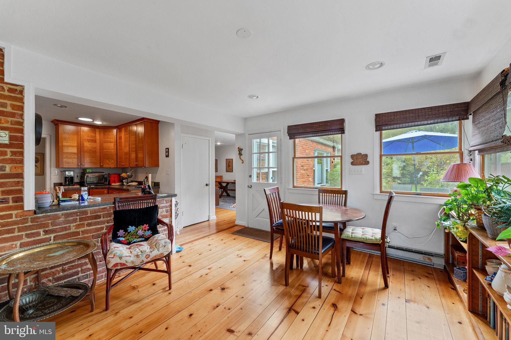 GOLF CLUB MANOR - Residential