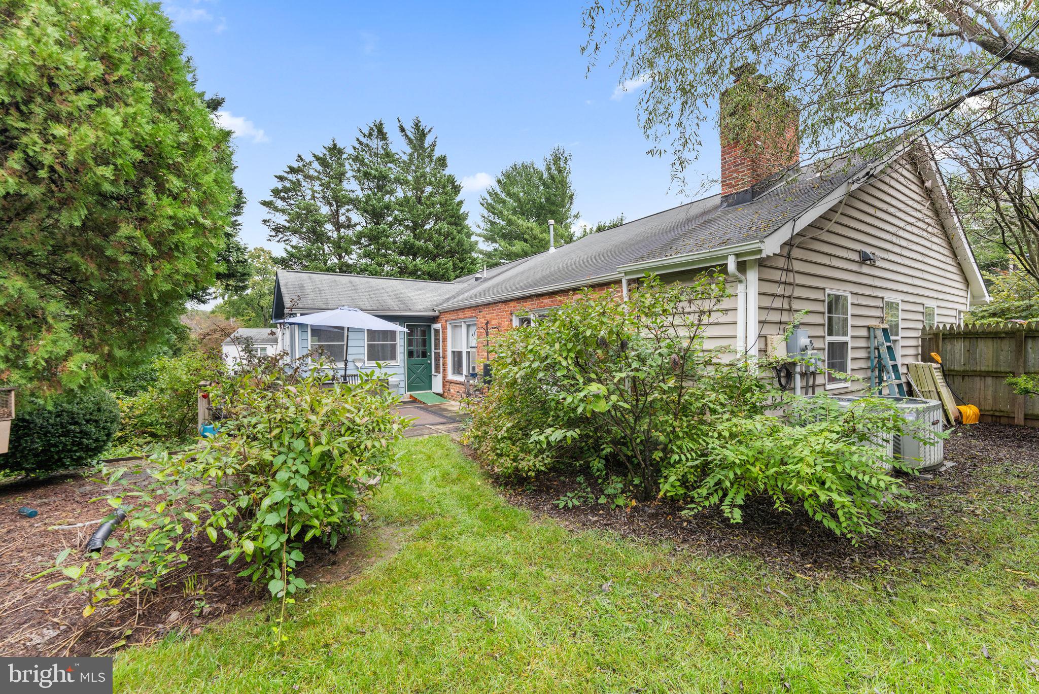 GOLF CLUB MANOR - Residential