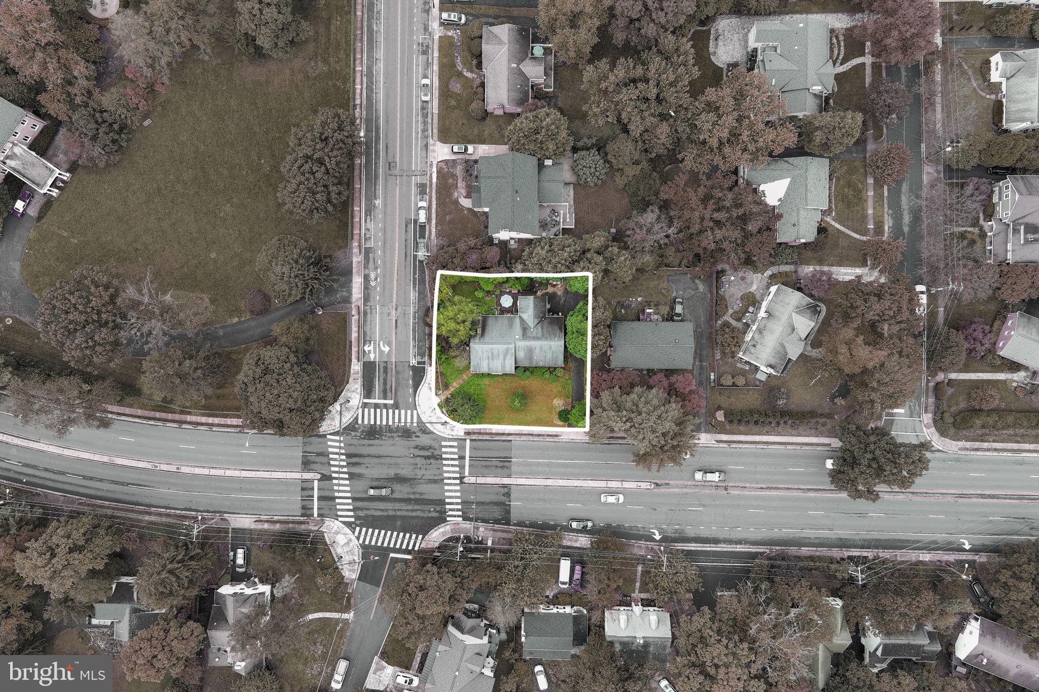 GOLF CLUB MANOR - Residential