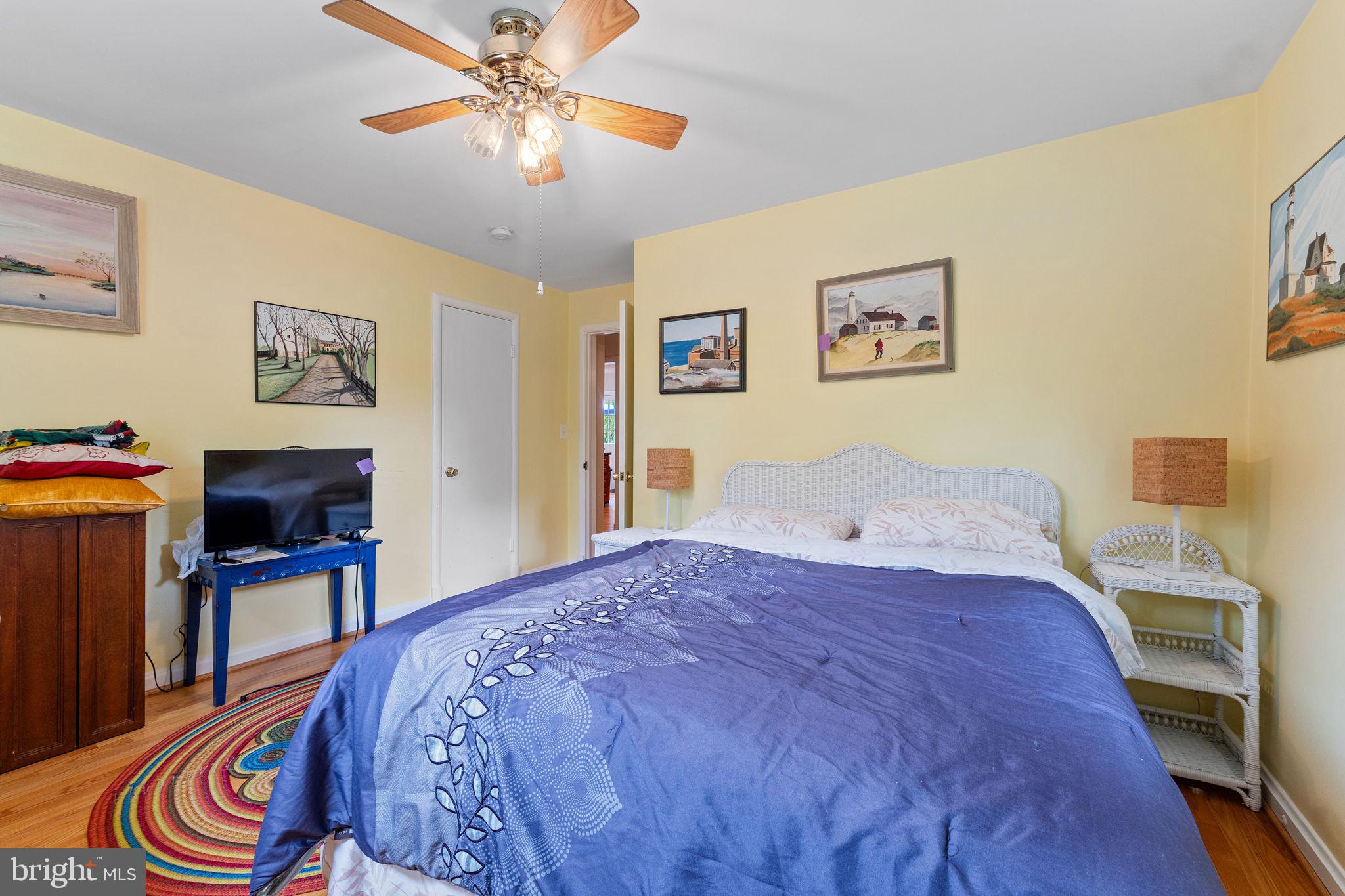 GOLF CLUB MANOR - Residential