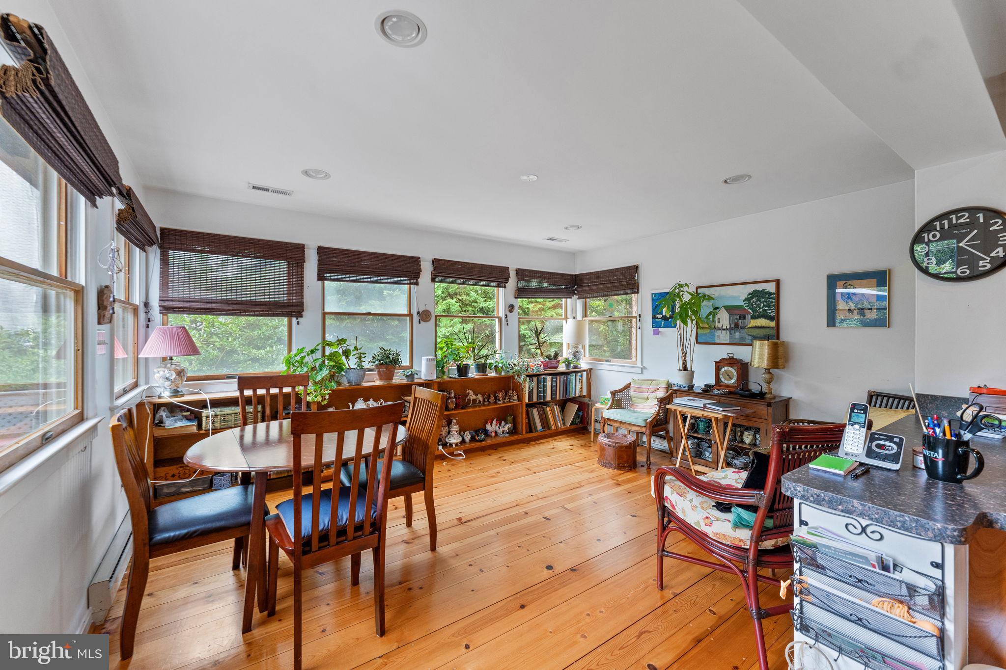 GOLF CLUB MANOR - Residential