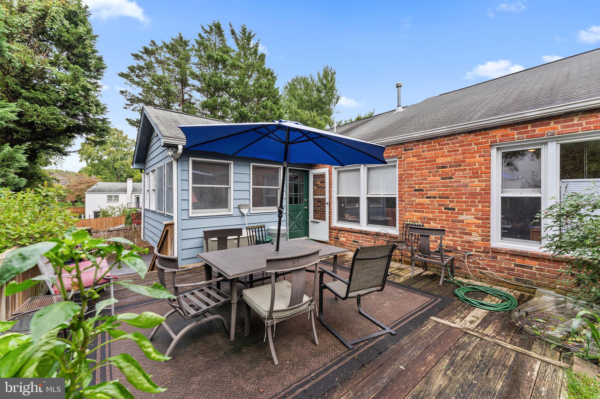 GOLF CLUB MANOR - Residential