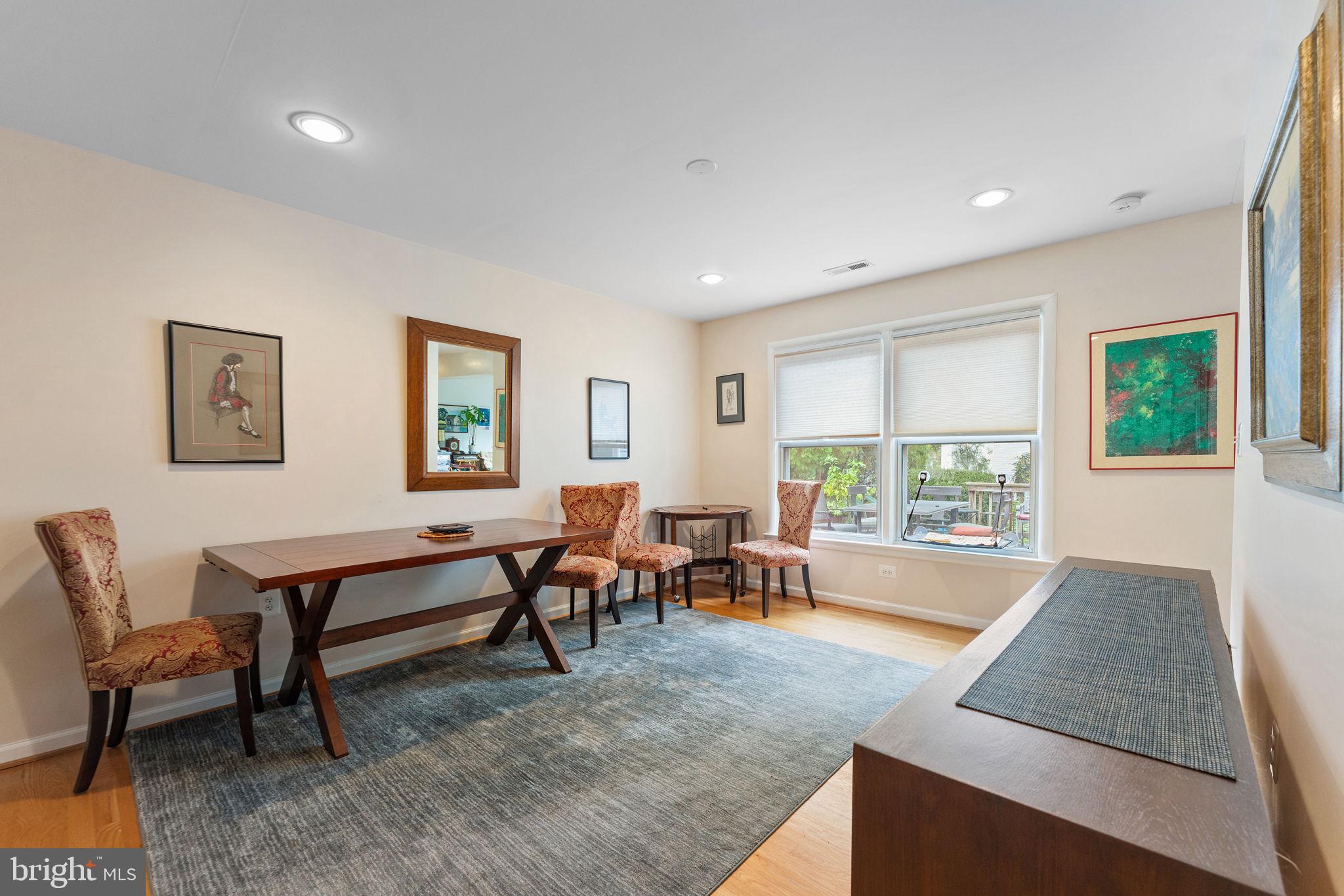 GOLF CLUB MANOR - Residential