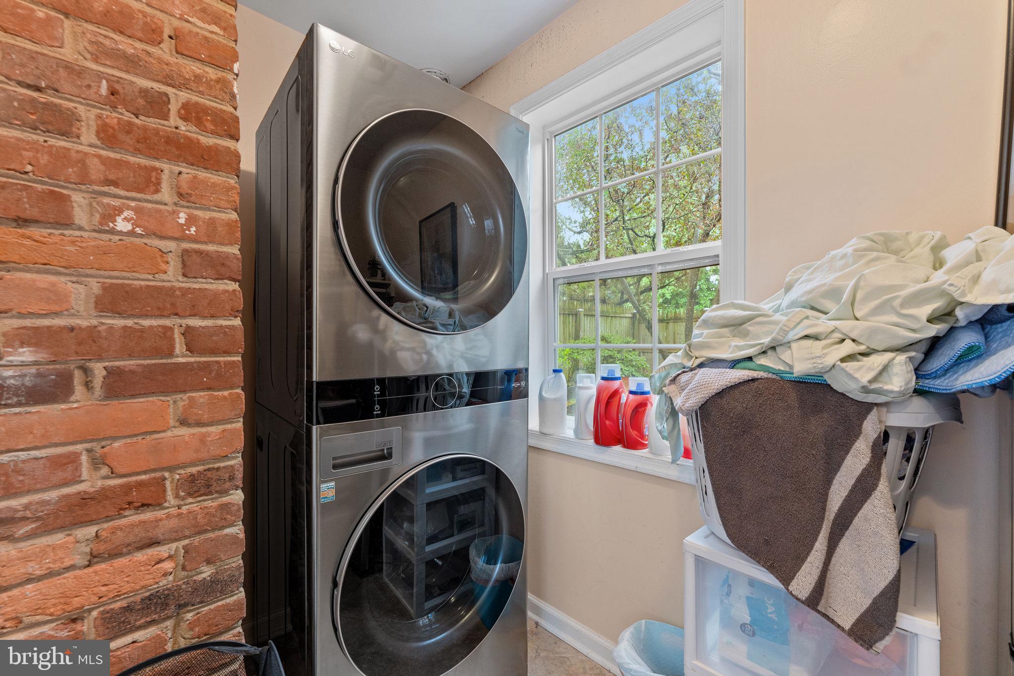 GOLF CLUB MANOR - Residential