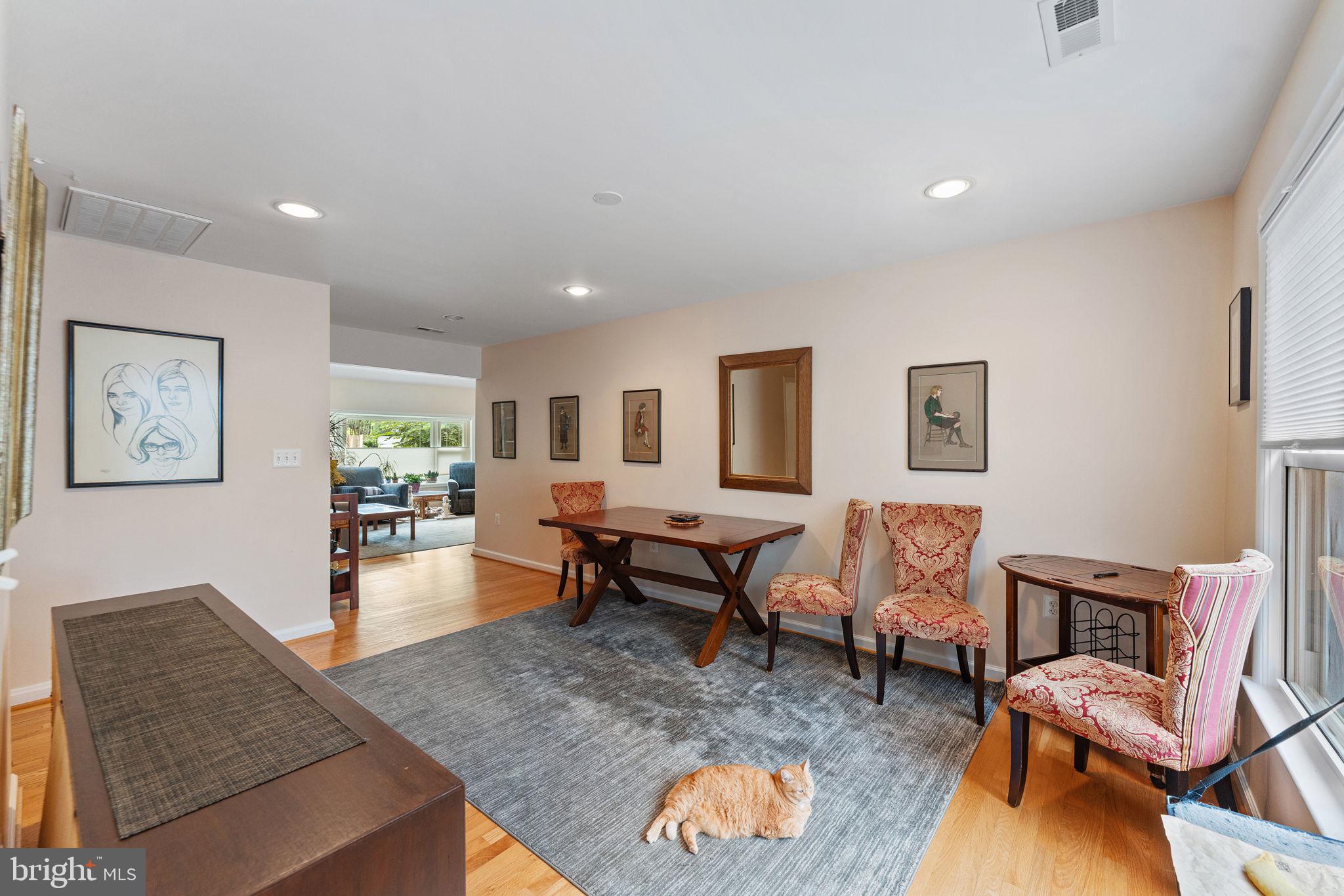 GOLF CLUB MANOR - Residential