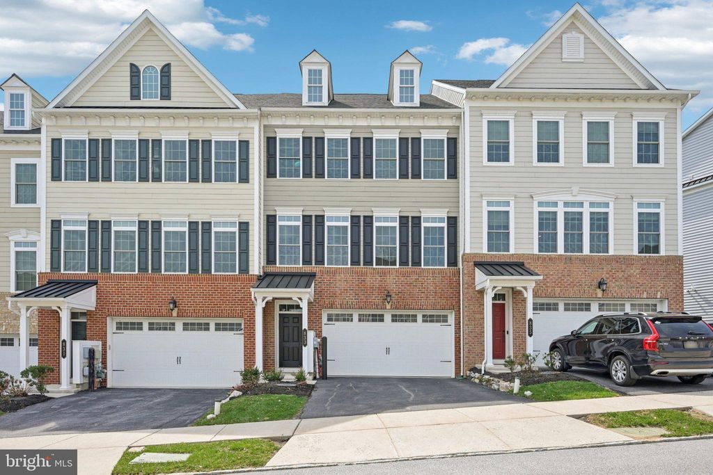 Photo of 833 Stonecliffe Road, MALVERN, PA 19355 (MLS # PACT2121366)