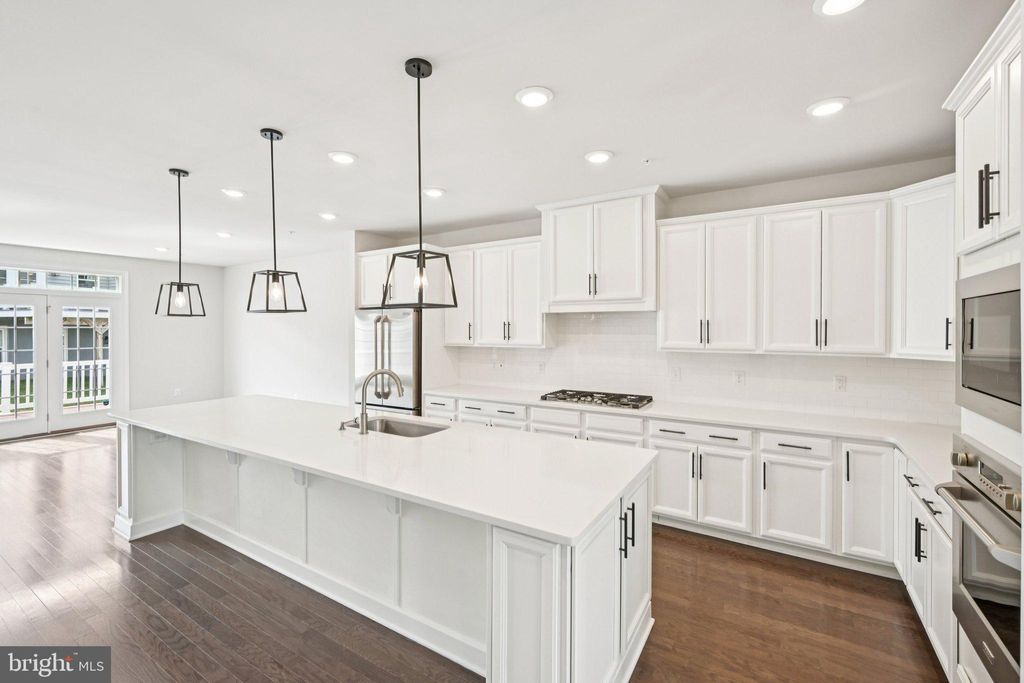 Photo of 833 Stonecliffe Road, MALVERN, PA 19355 (MLS # PACT2121366)