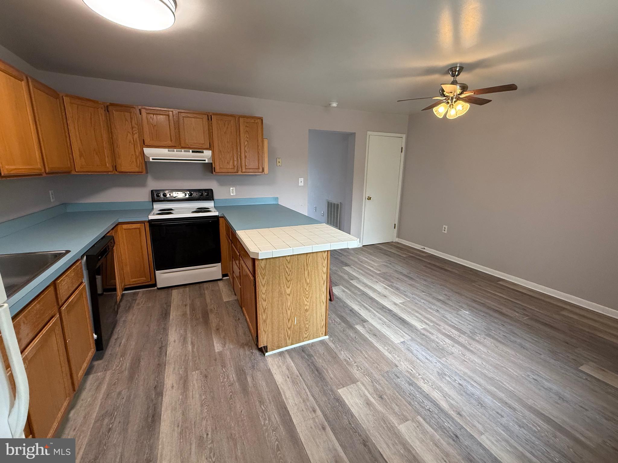 DENTON NARROWS - Residential