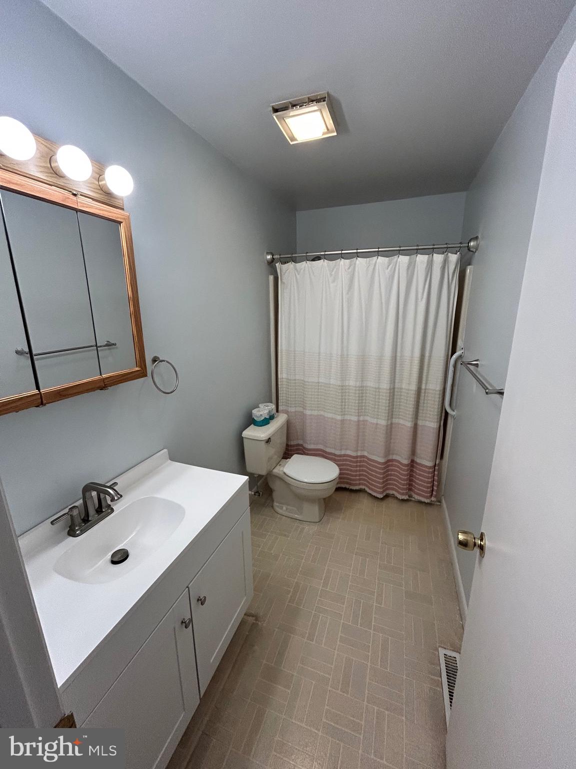 DENTON NARROWS - Residential