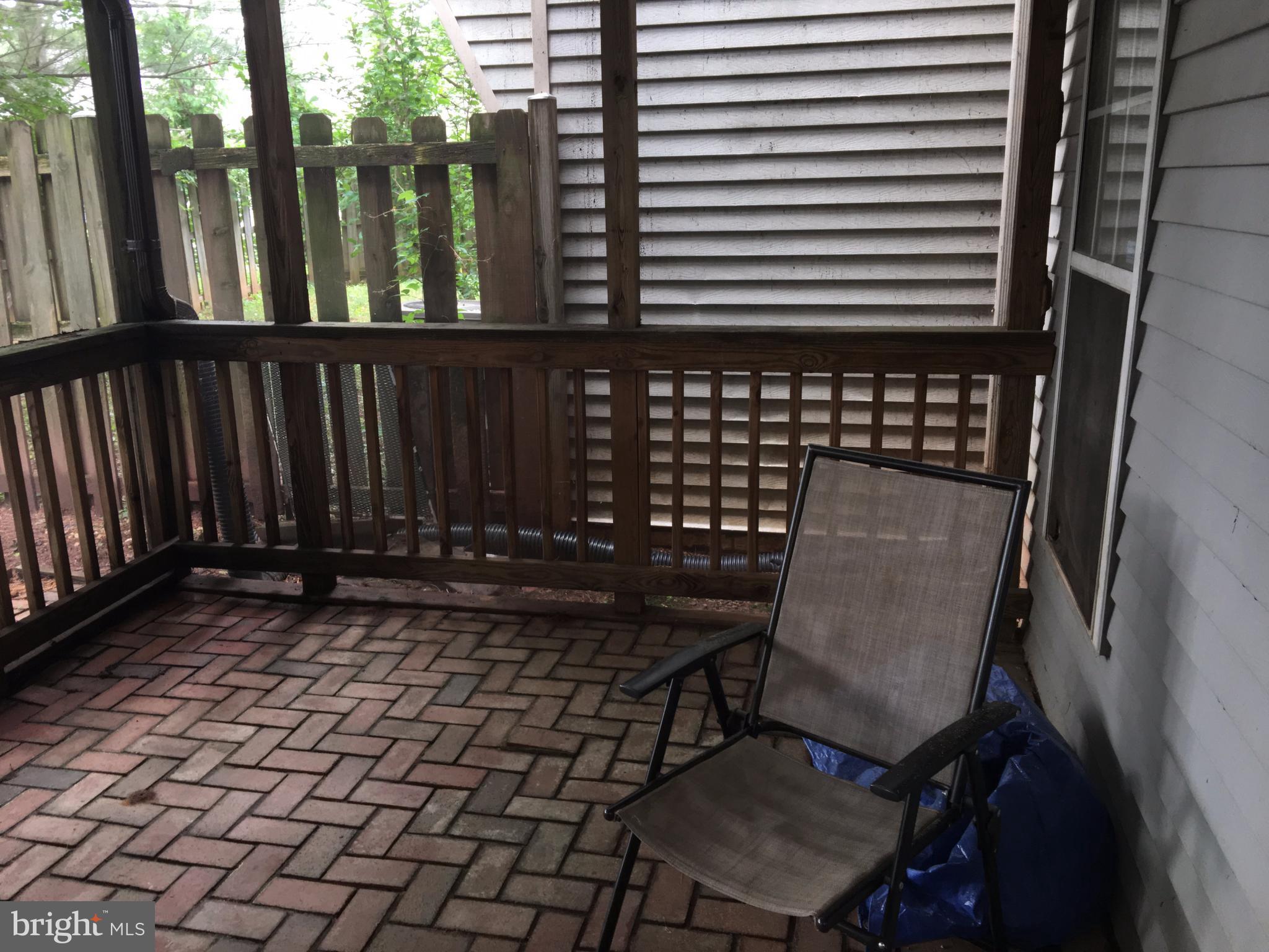 TALL OAKS TOWNHOUSES - Residential