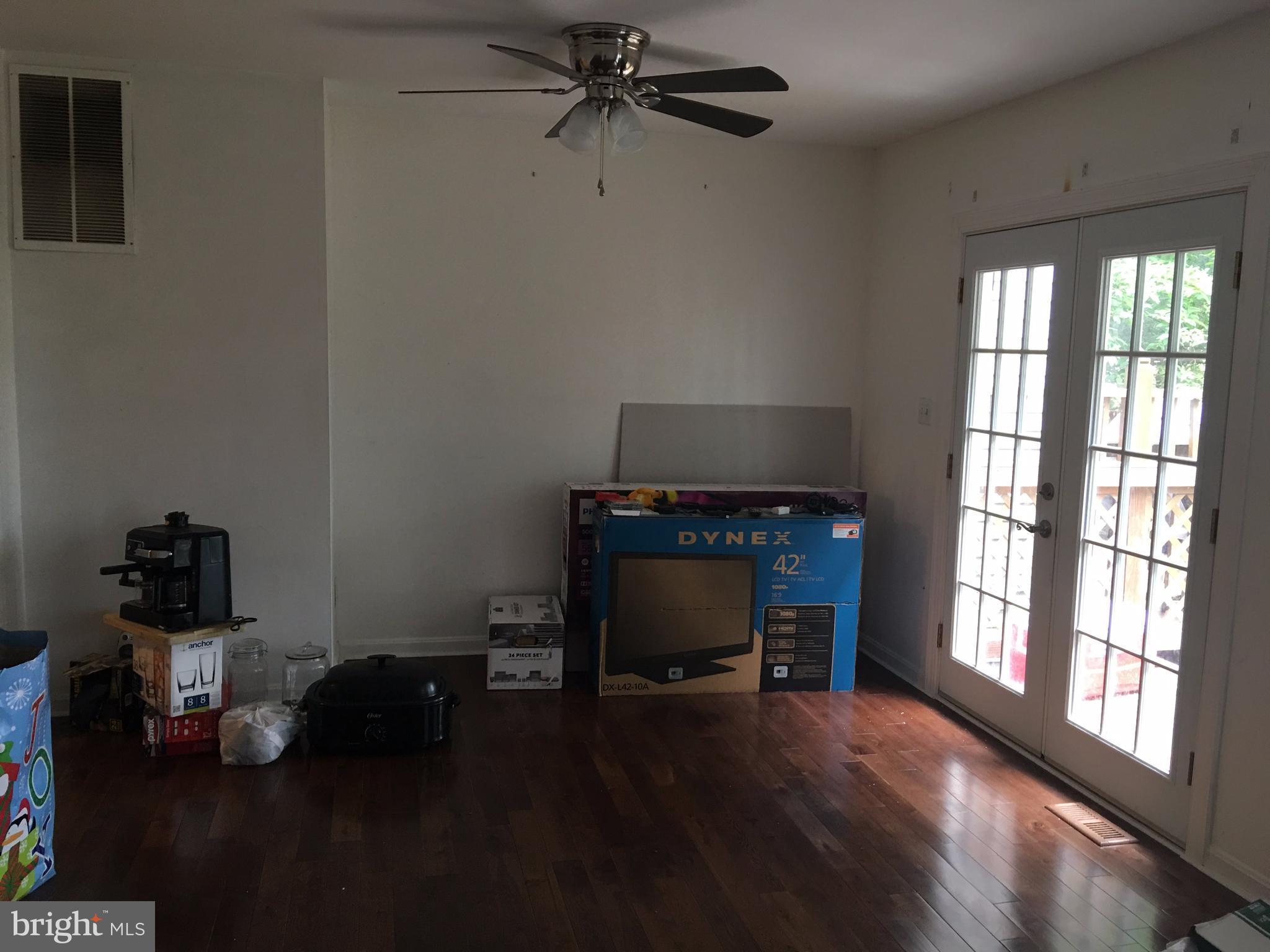 TALL OAKS TOWNHOUSES - Residential