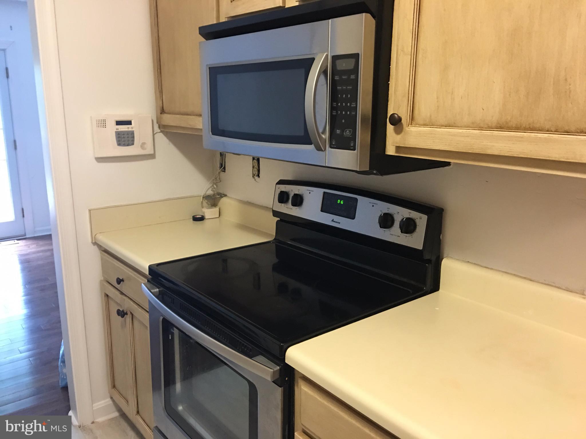 TALL OAKS TOWNHOUSES - Residential