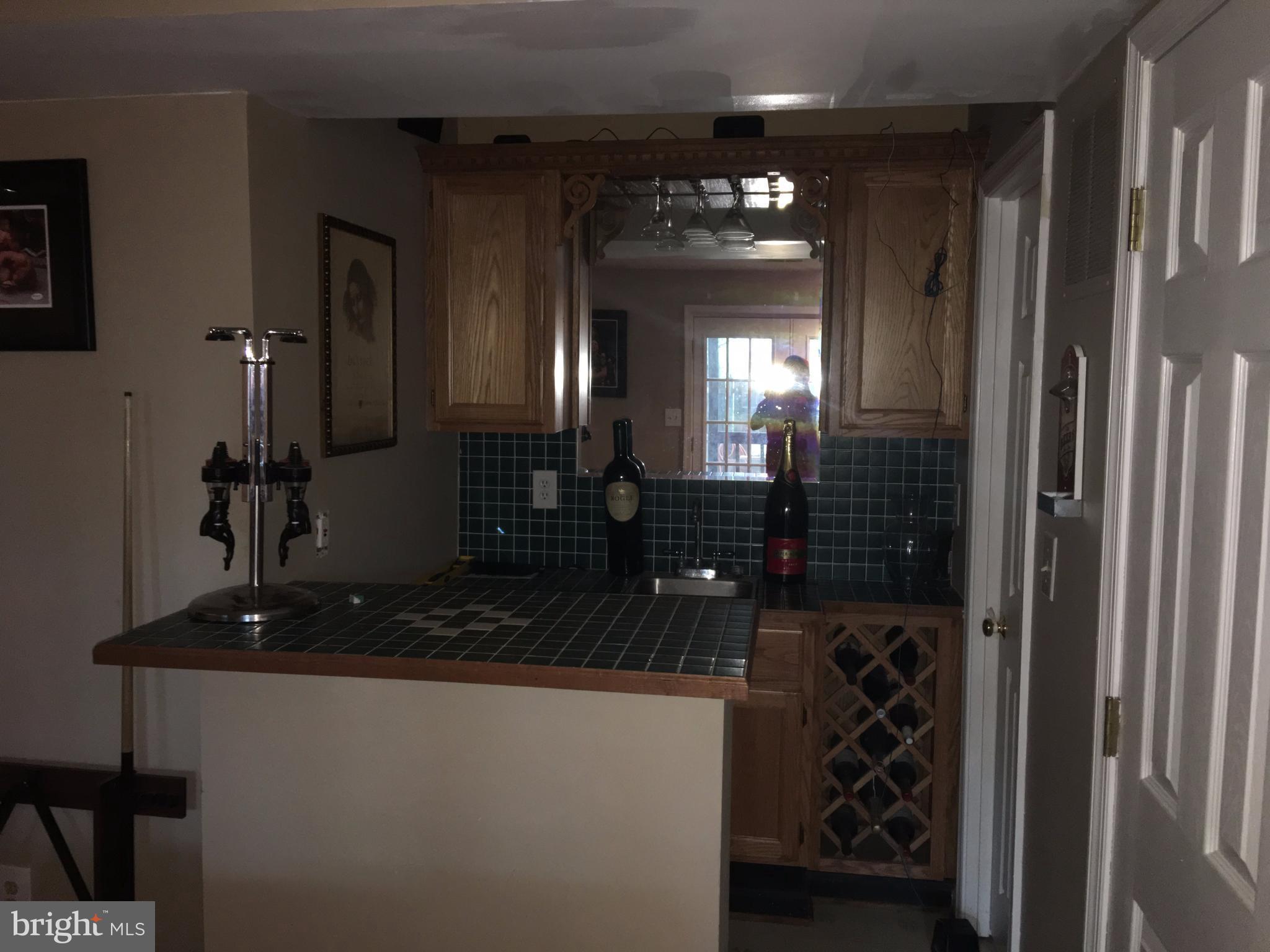 TALL OAKS TOWNHOUSES - Residential