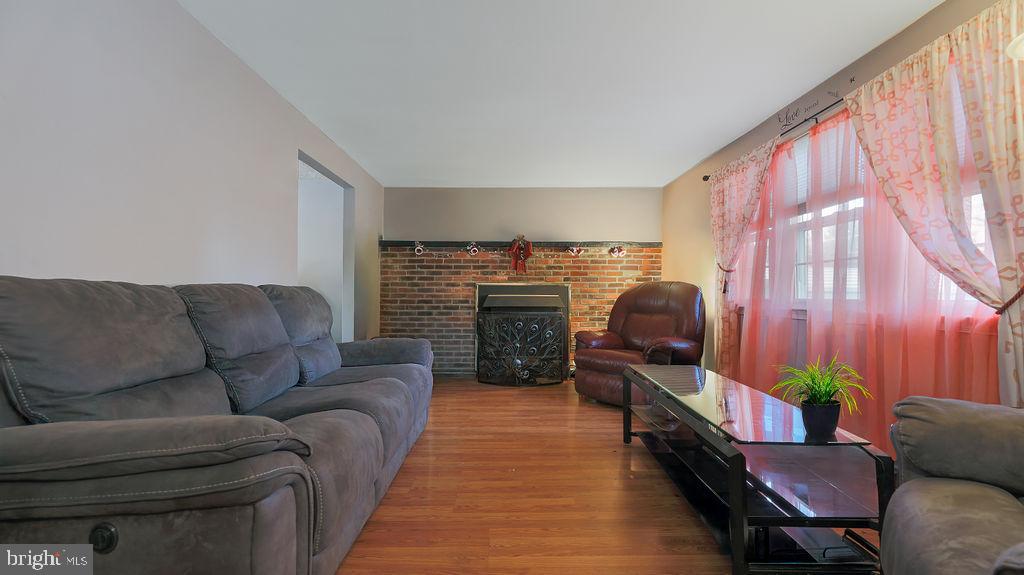329 E ELM AVENUE