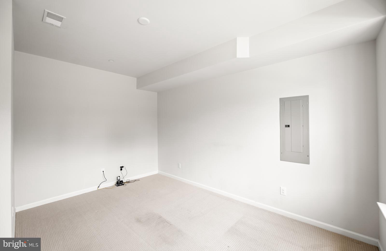 STEELPOINTE - Residential