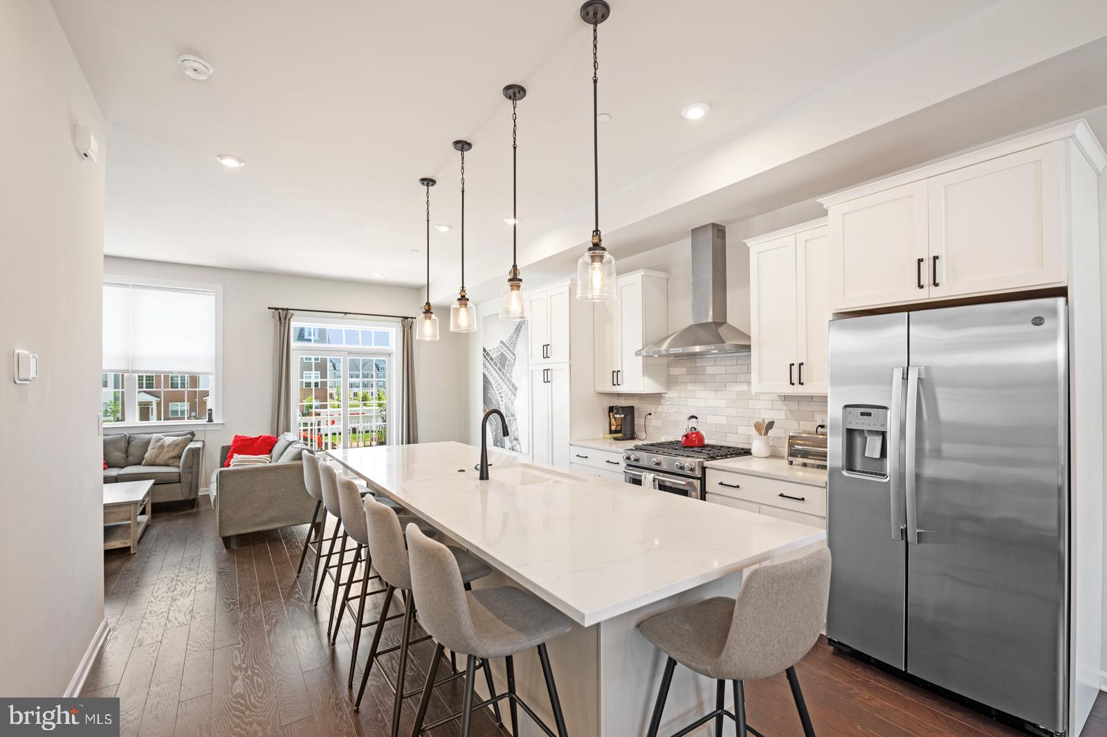 STEELPOINTE - Residential