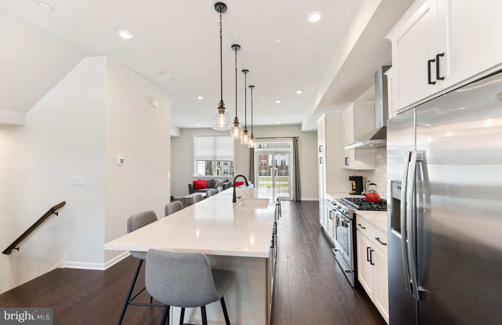 STEELPOINTE - Residential