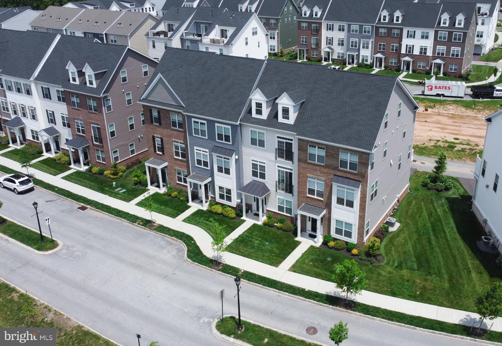 STEELPOINTE - Residential