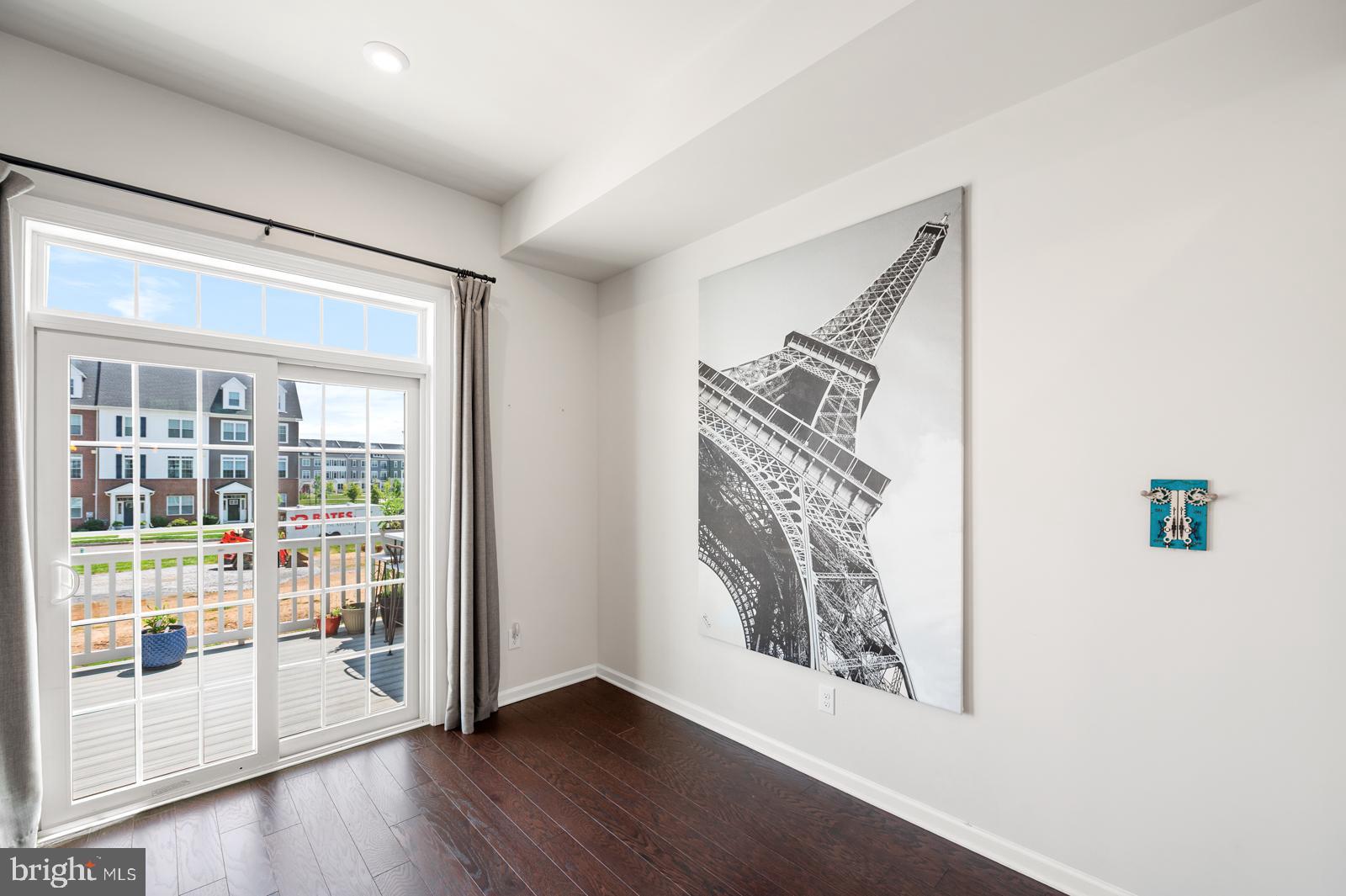 STEELPOINTE - Residential