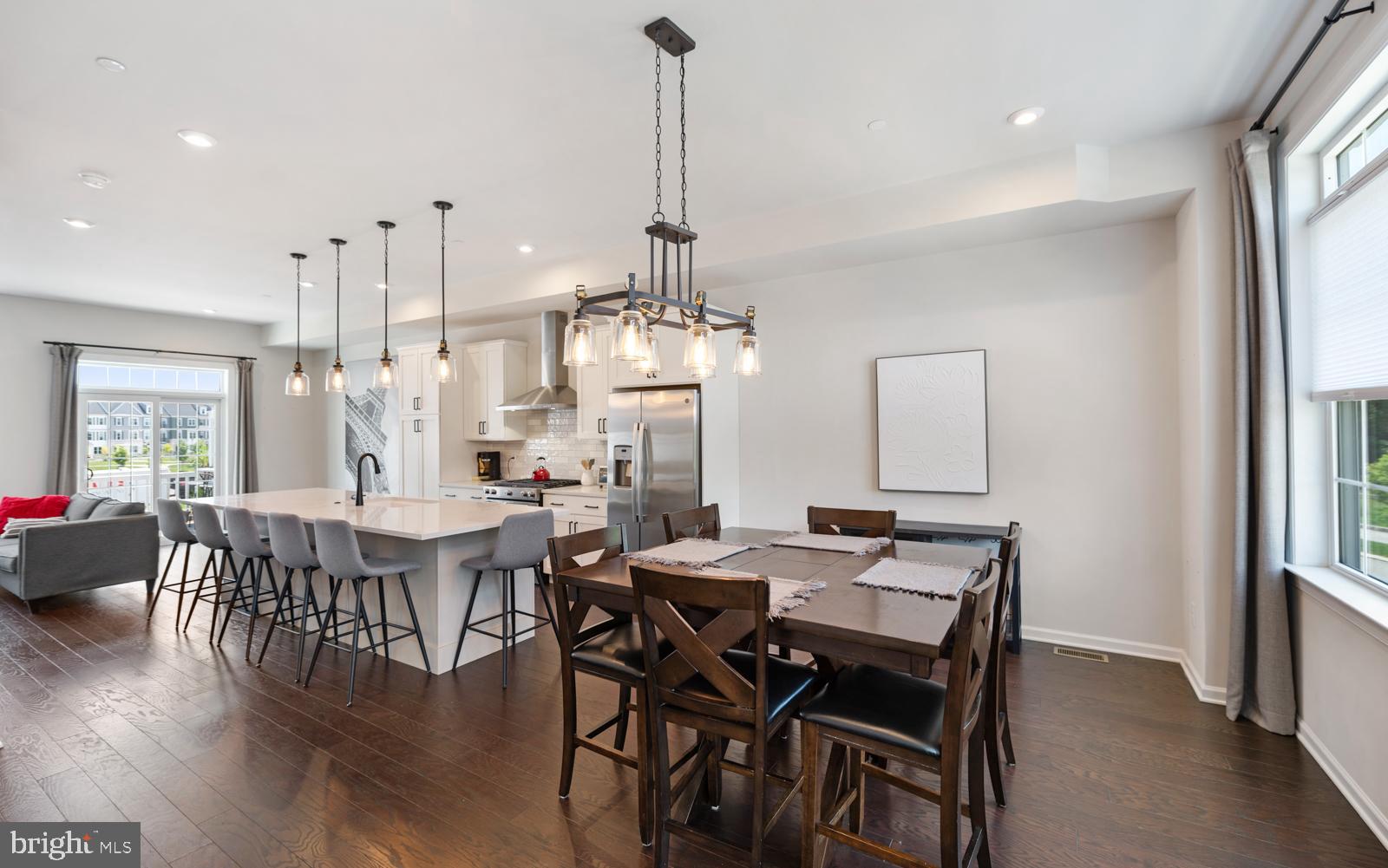 STEELPOINTE - Residential