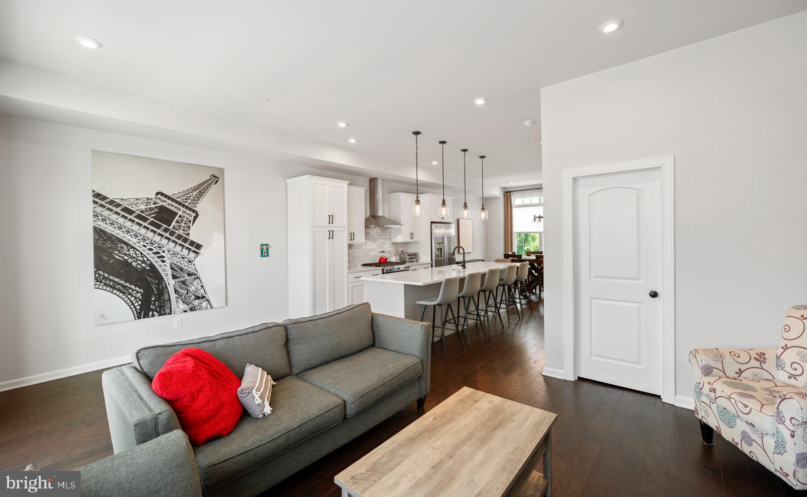 STEELPOINTE - Residential