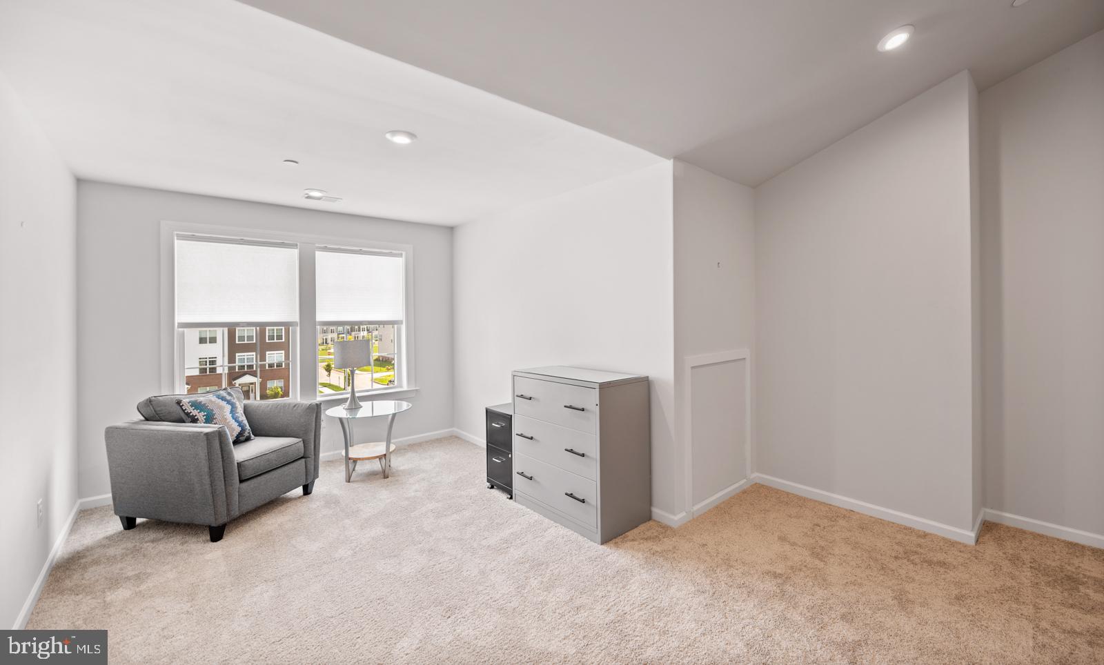 STEELPOINTE - Residential