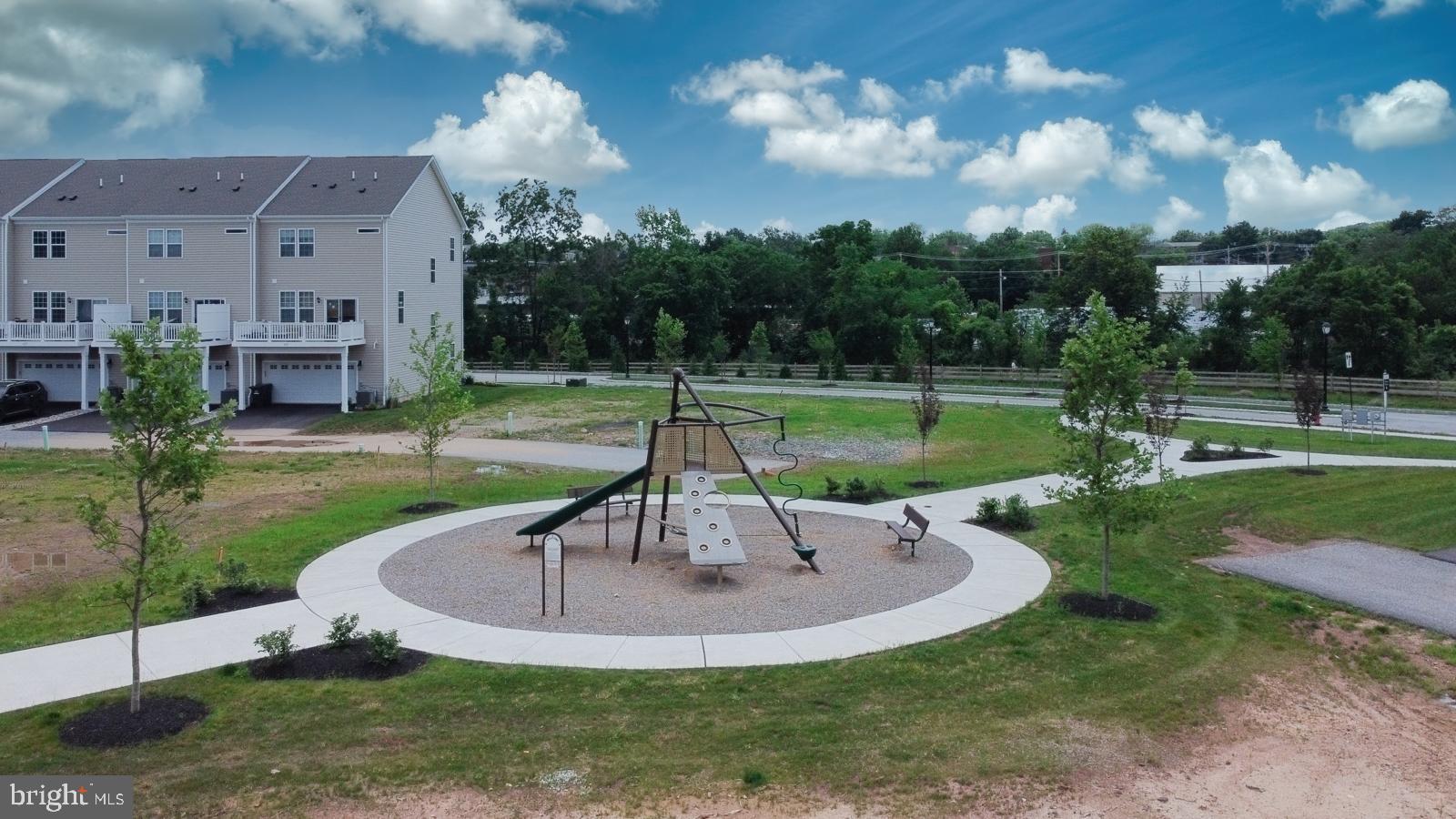 STEELPOINTE - Residential