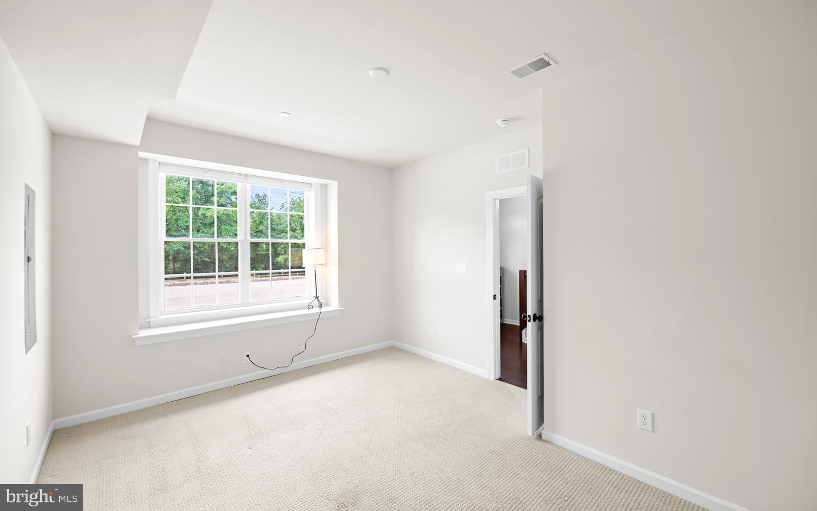 STEELPOINTE - Residential