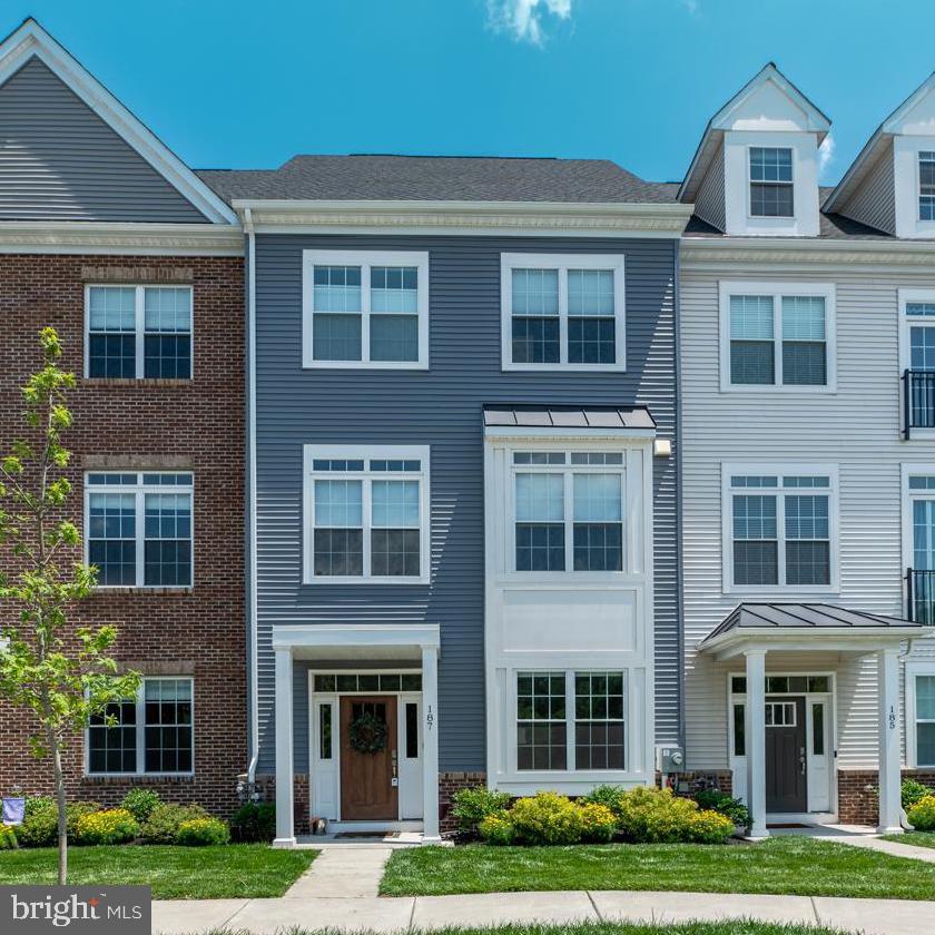 STEELPOINTE - Residential