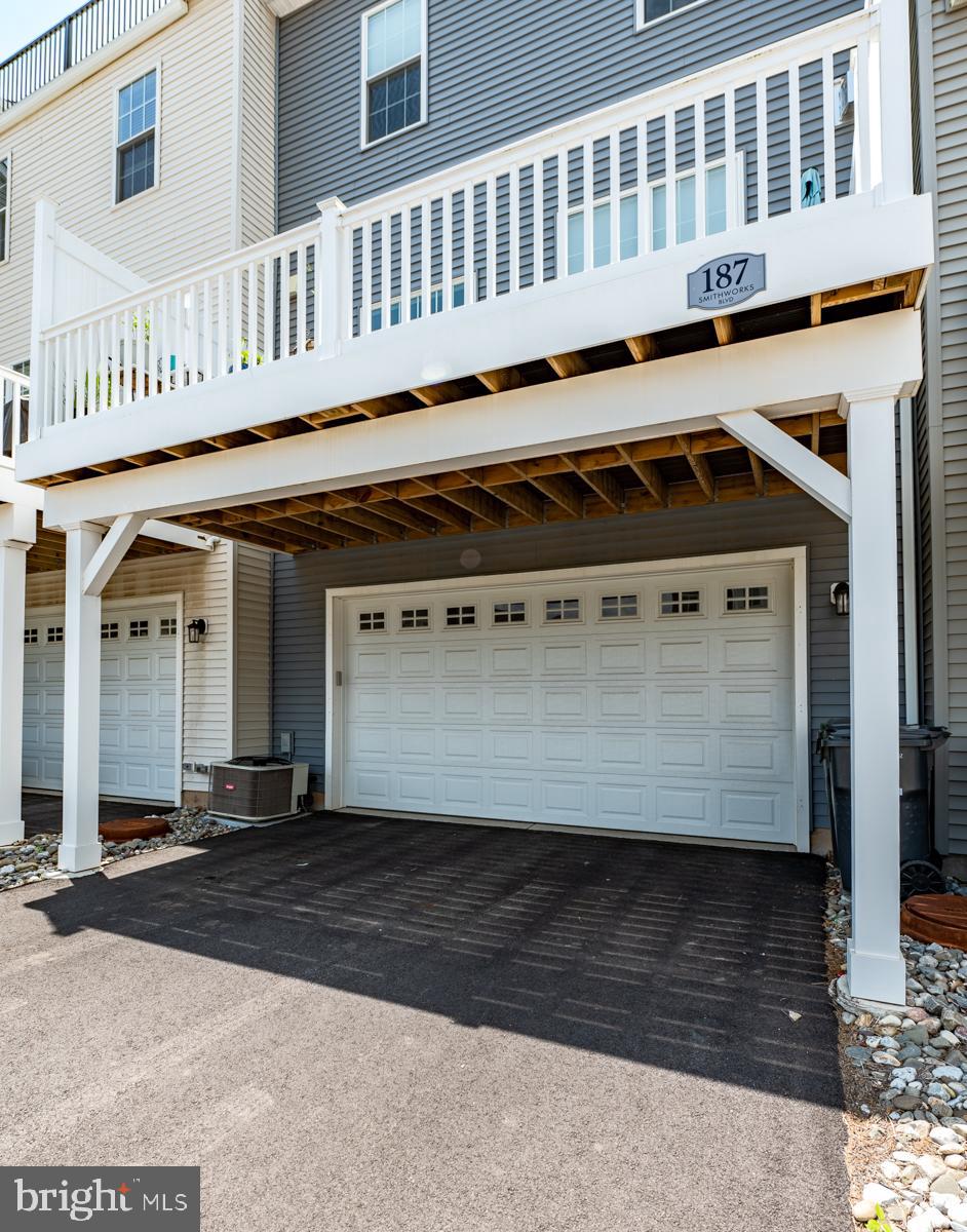 STEELPOINTE - Residential