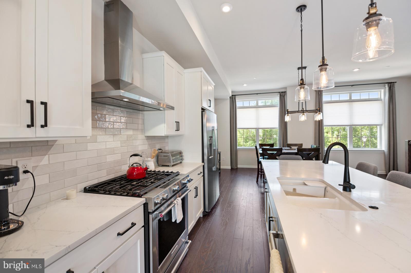 STEELPOINTE - Residential