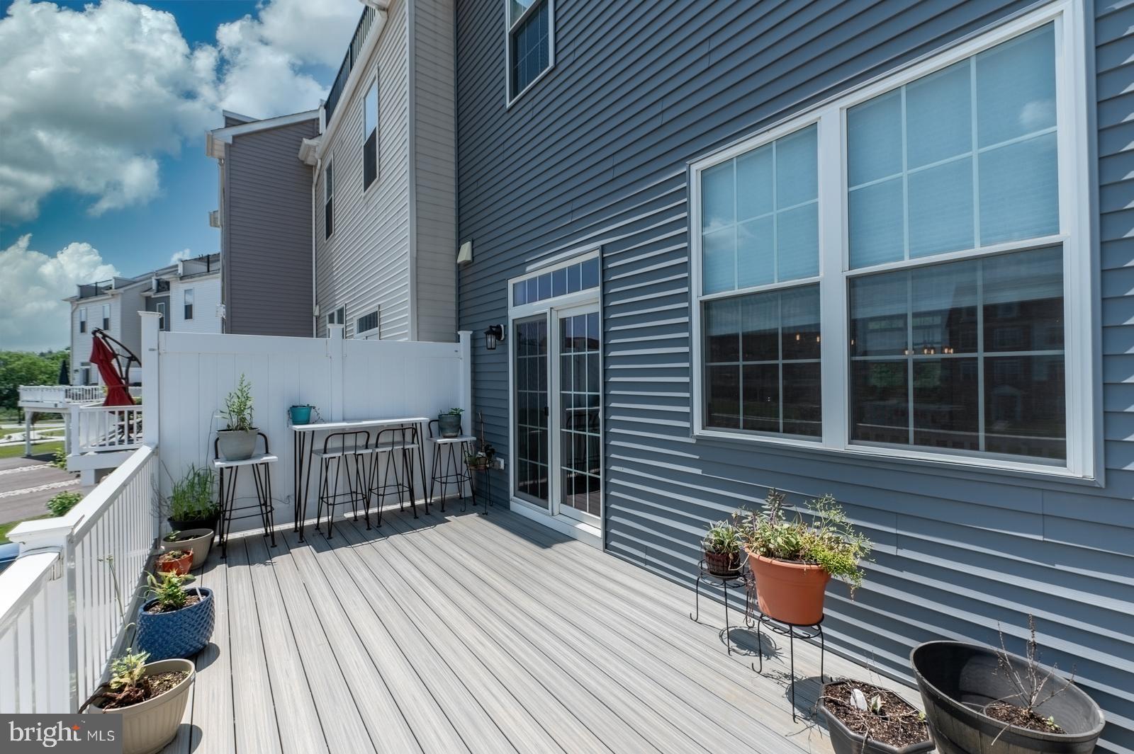 STEELPOINTE - Residential