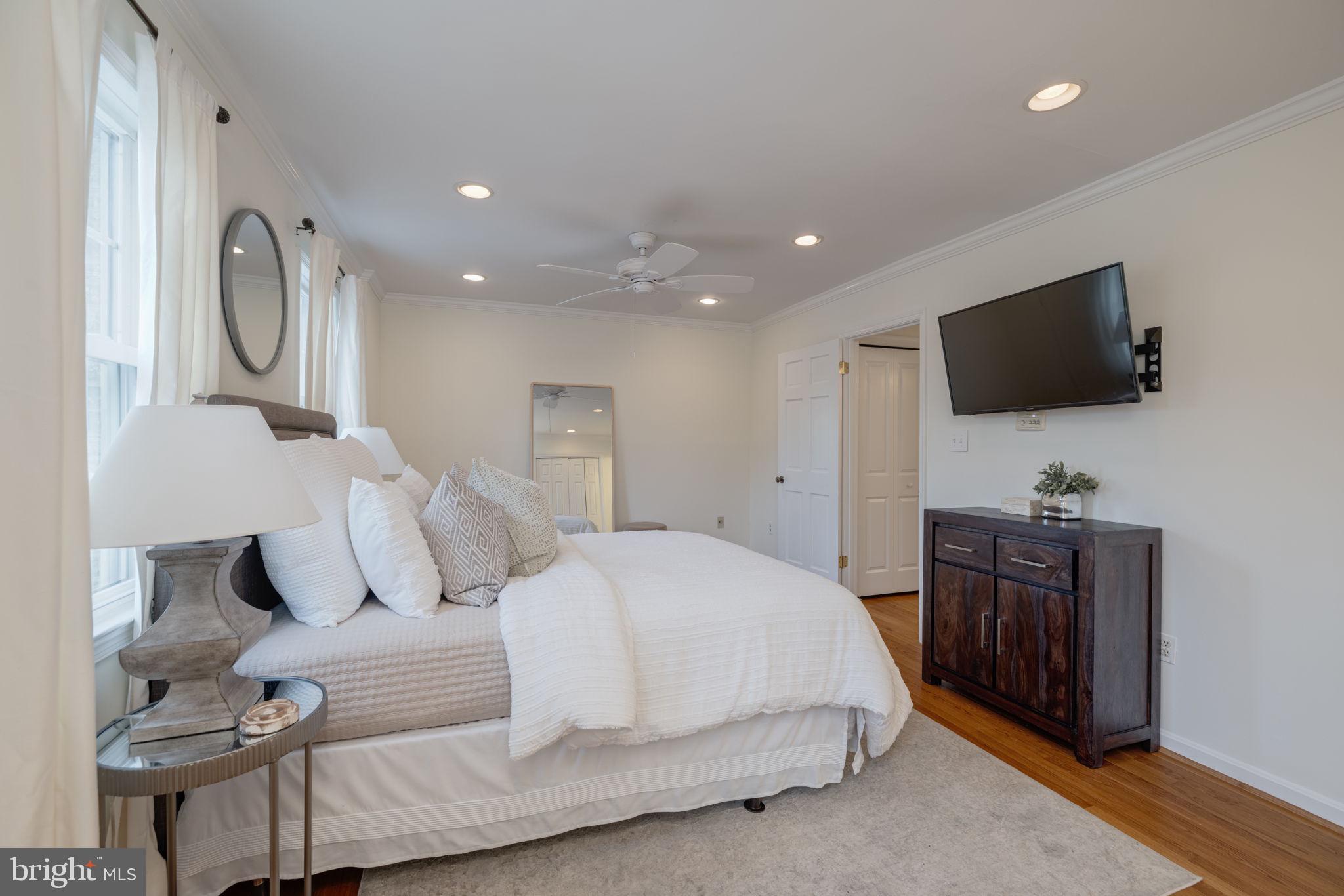 HALLCREST HEIGHTS - Residential