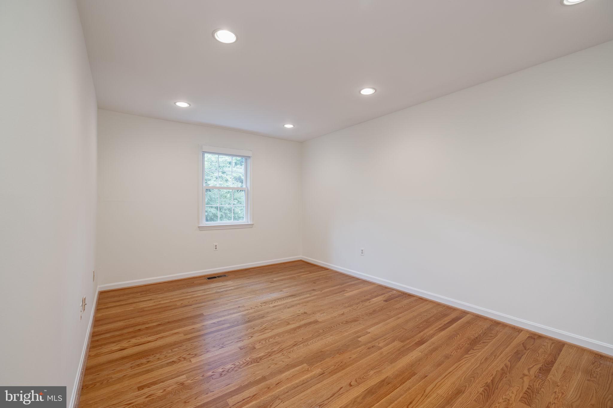 HALLCREST HEIGHTS - Residential