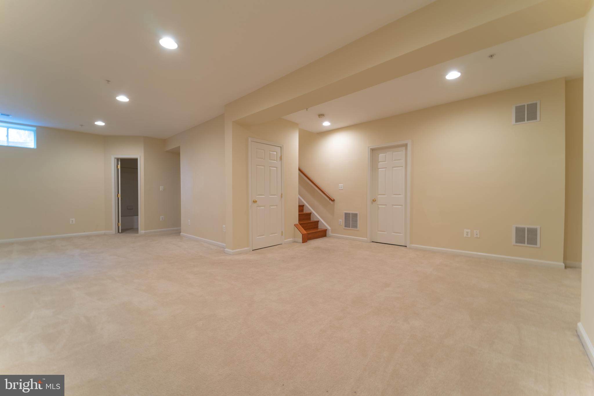 MEADOWS AT MORRIS FARM - Residential