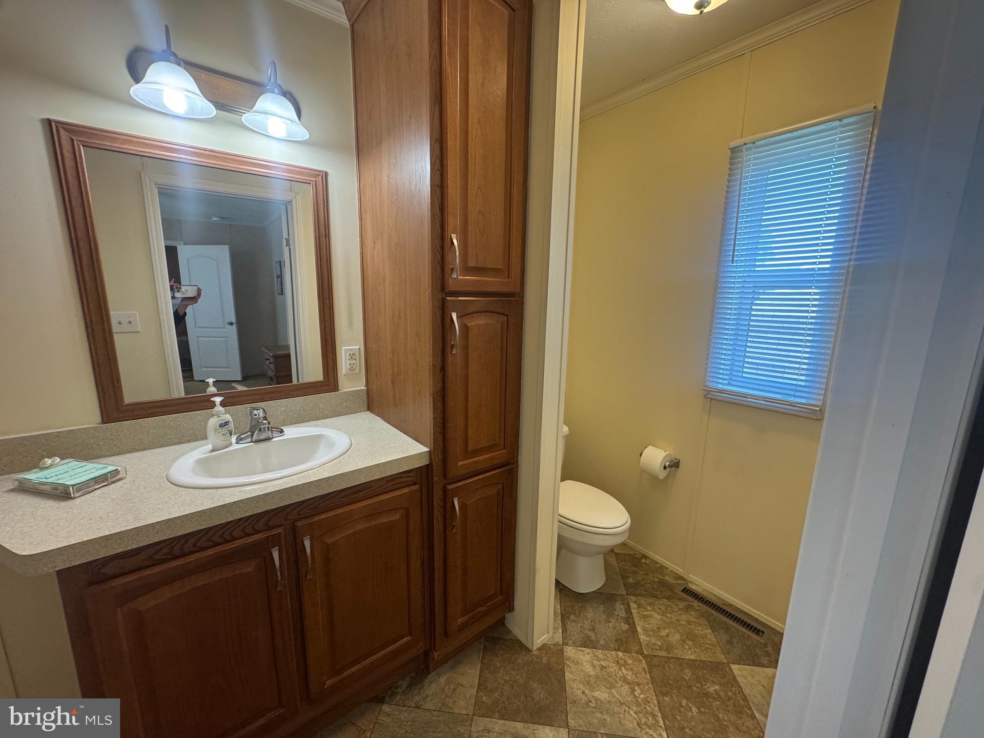 COLONIAL EAST MHP - Residential