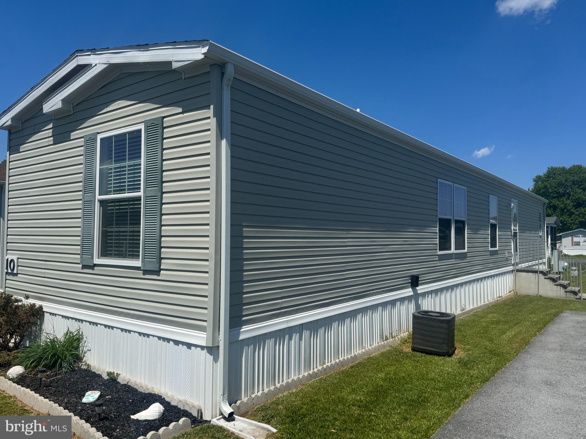 COLONIAL EAST MHP - Residential