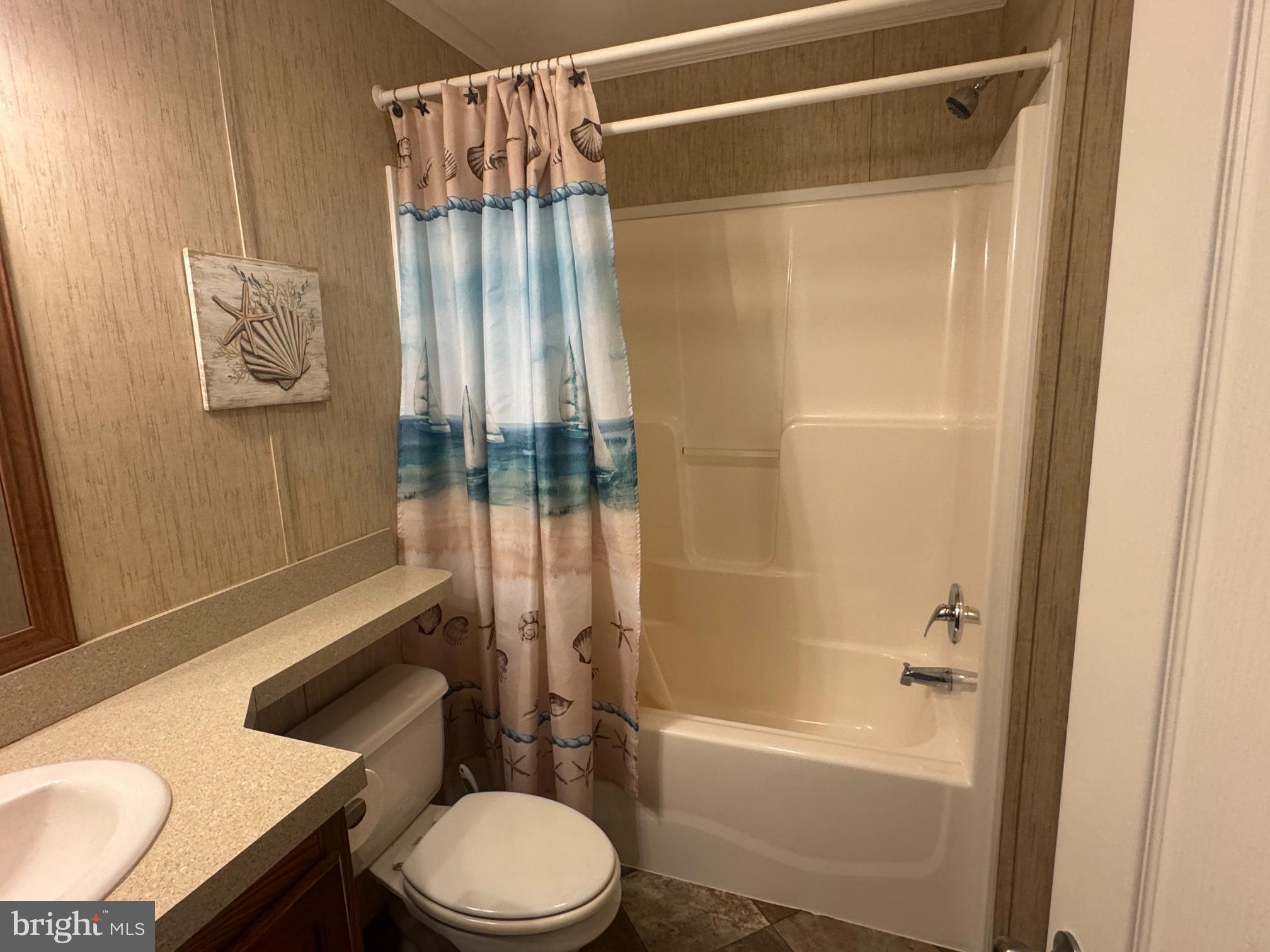 COLONIAL EAST MHP - Residential