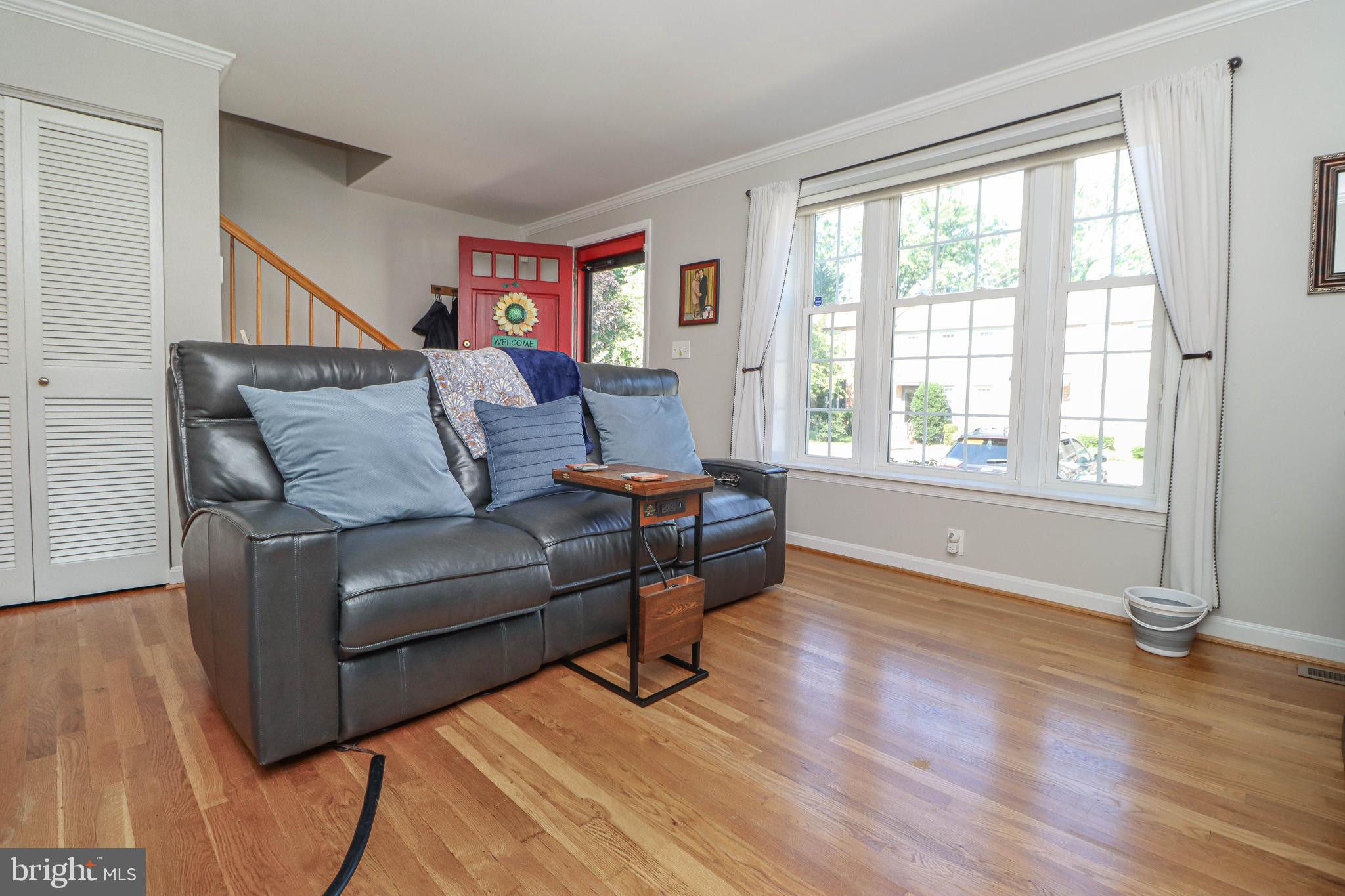 1768 DRYDEN WAY