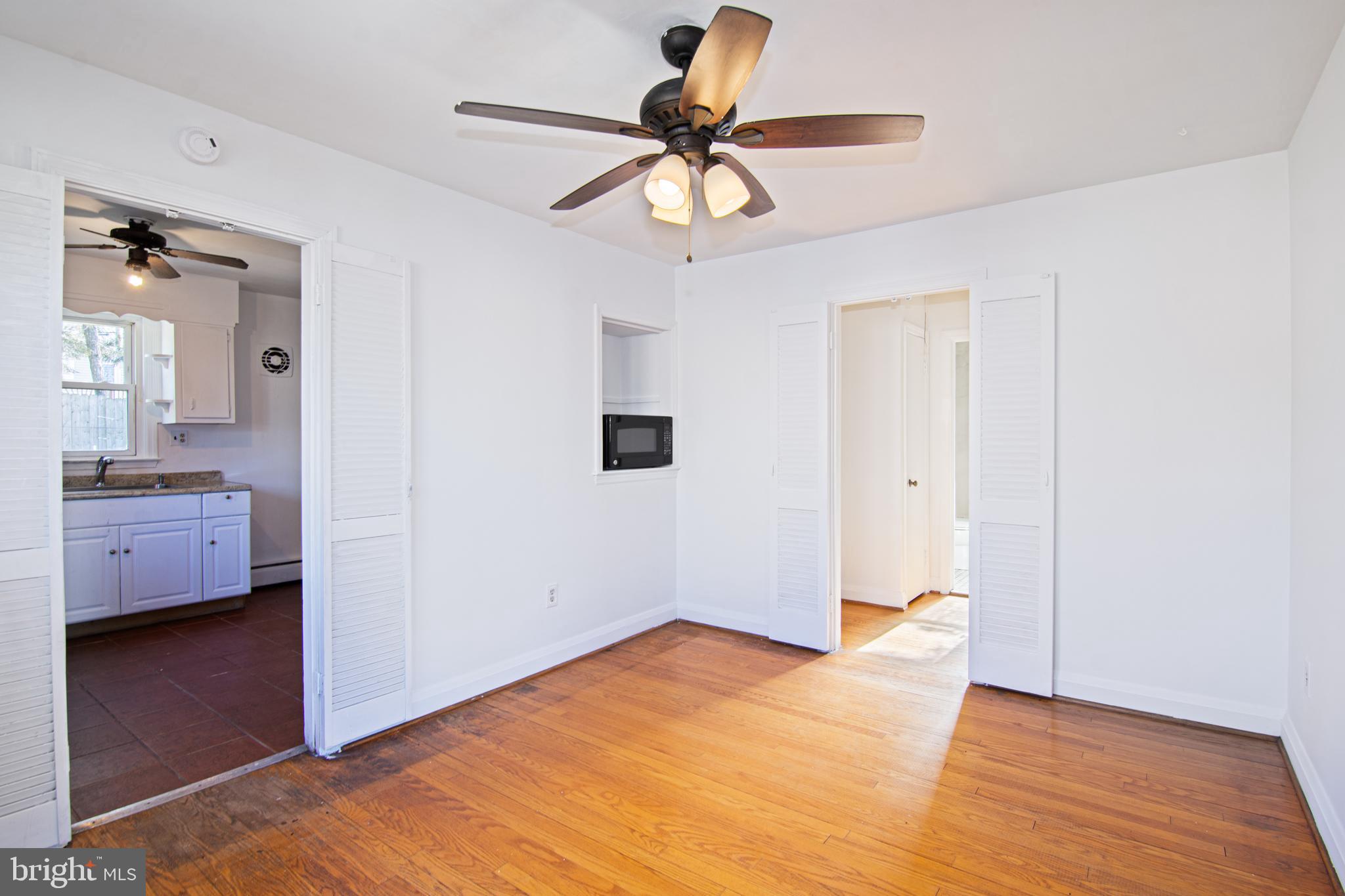 CATONSVILLE MANOR - Residential