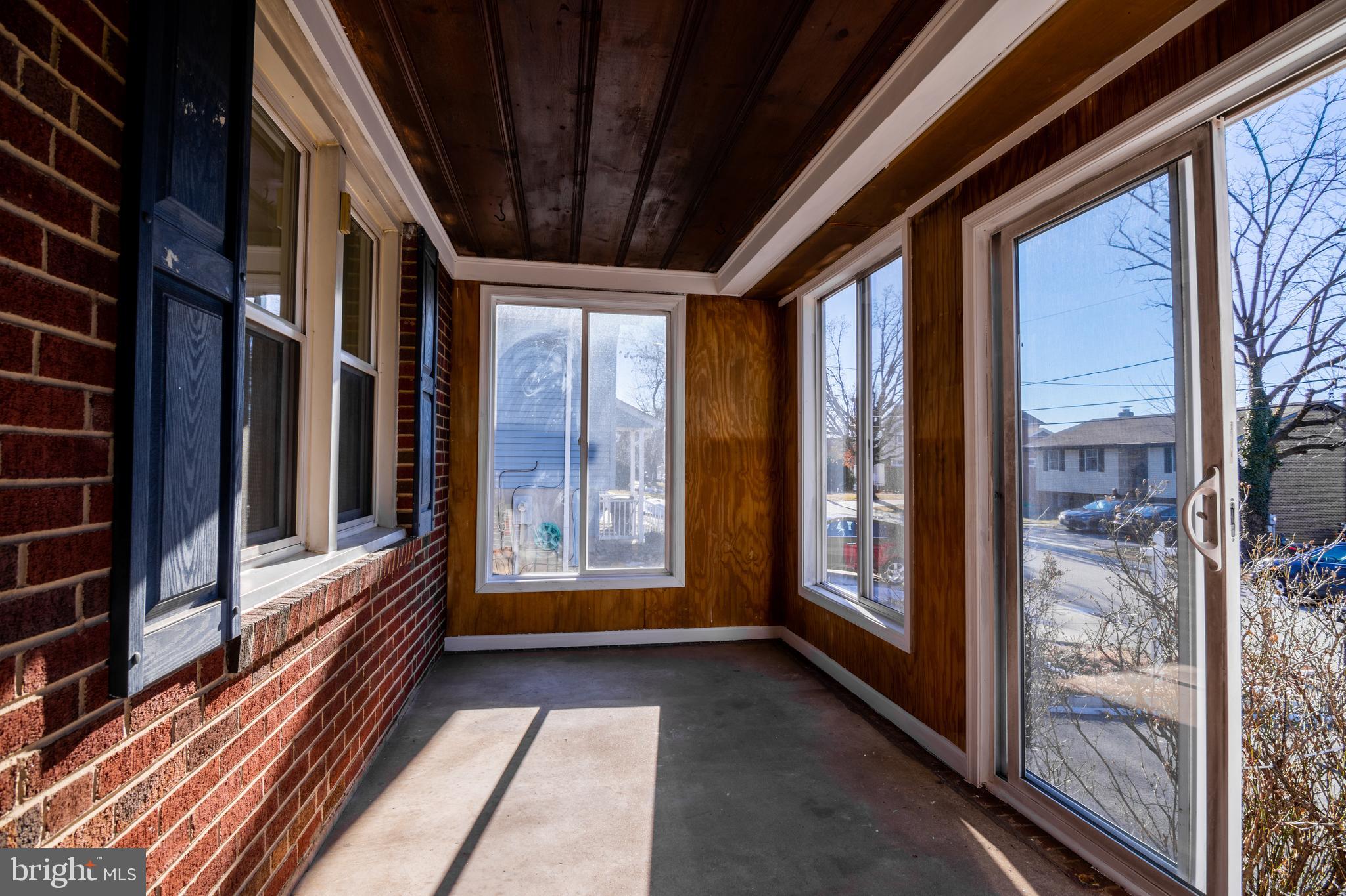 CATONSVILLE MANOR - Residential