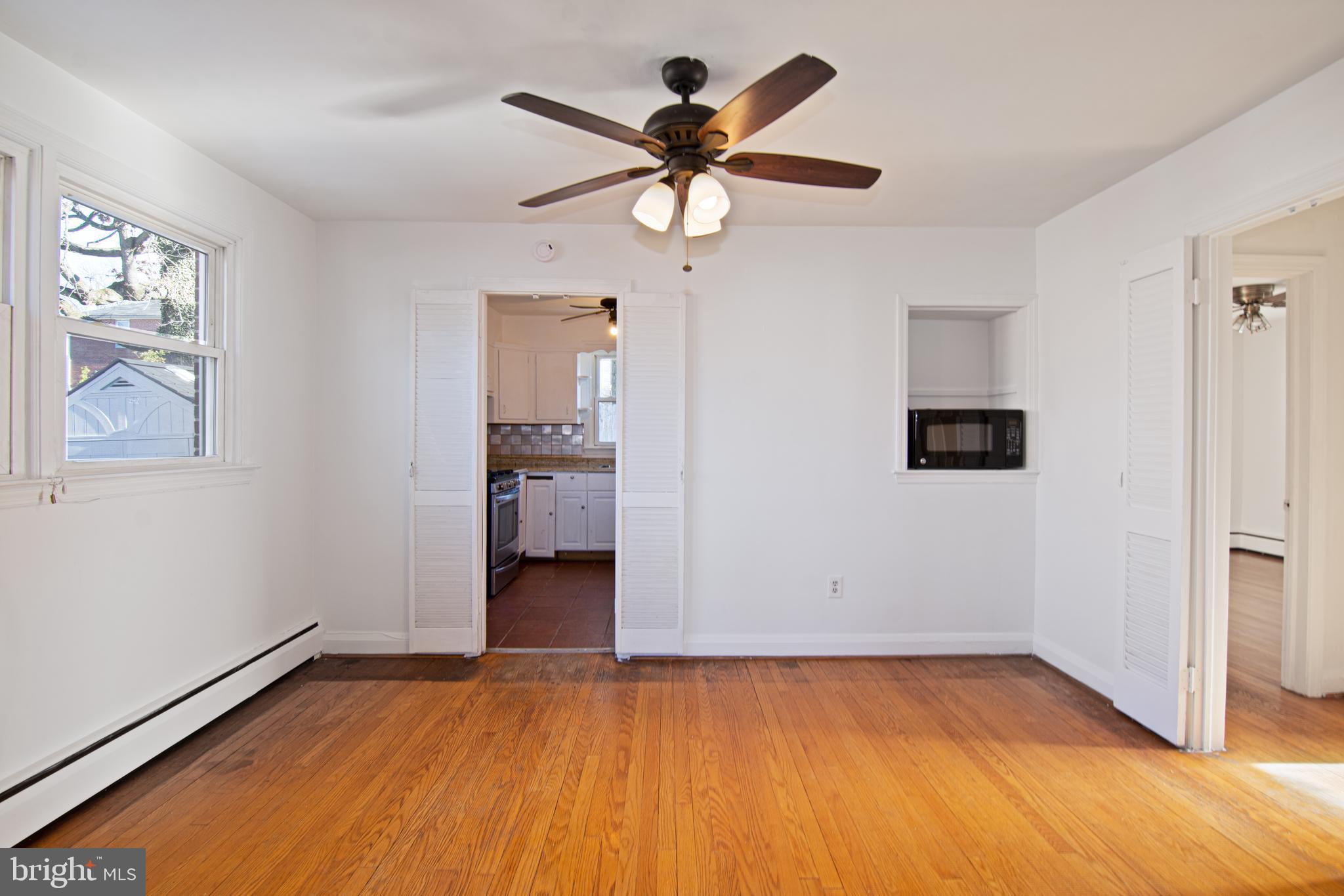 CATONSVILLE MANOR - Residential