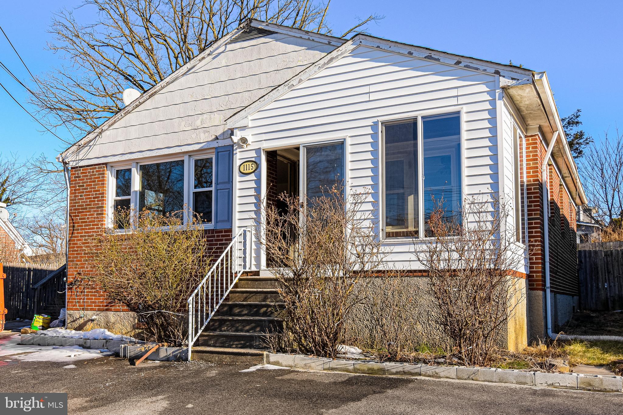 CATONSVILLE MANOR - Residential